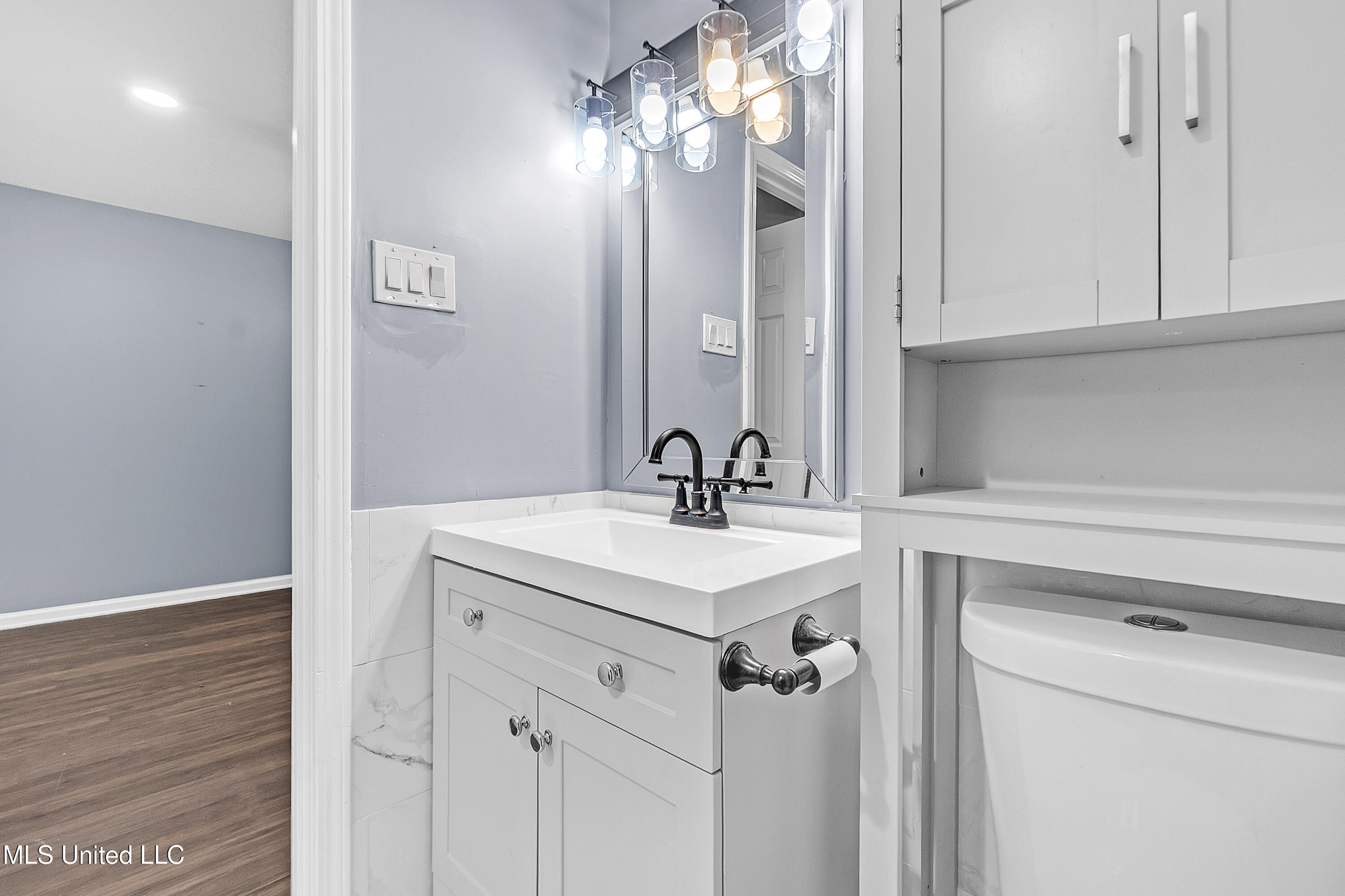 8590 W Cedar Circle Property Photo 21