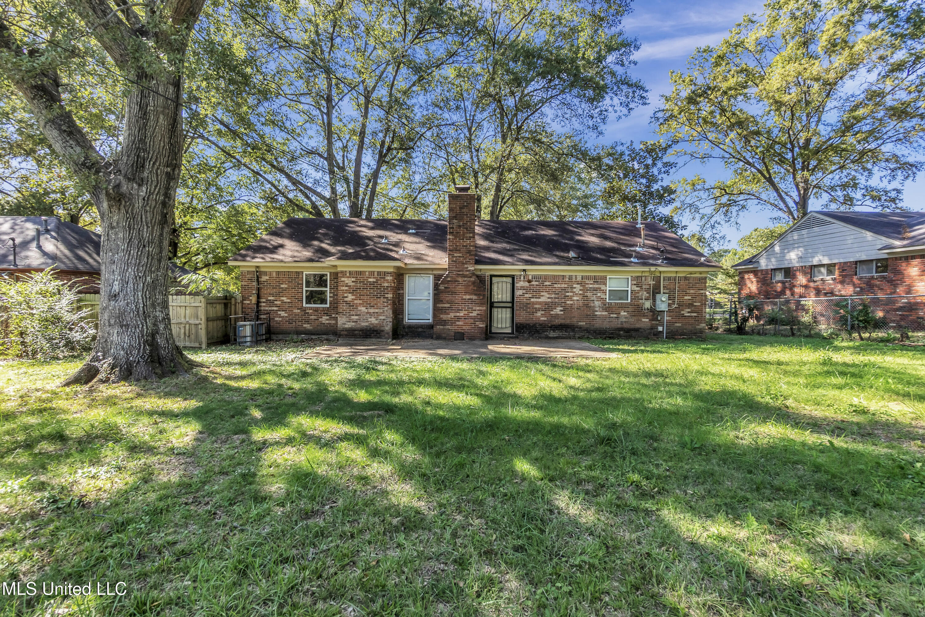 8590 W Cedar Circle Property Photo 24