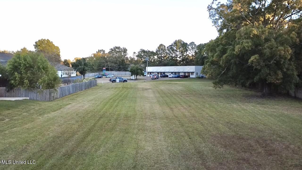 104 Avalon Court Property Photo 3