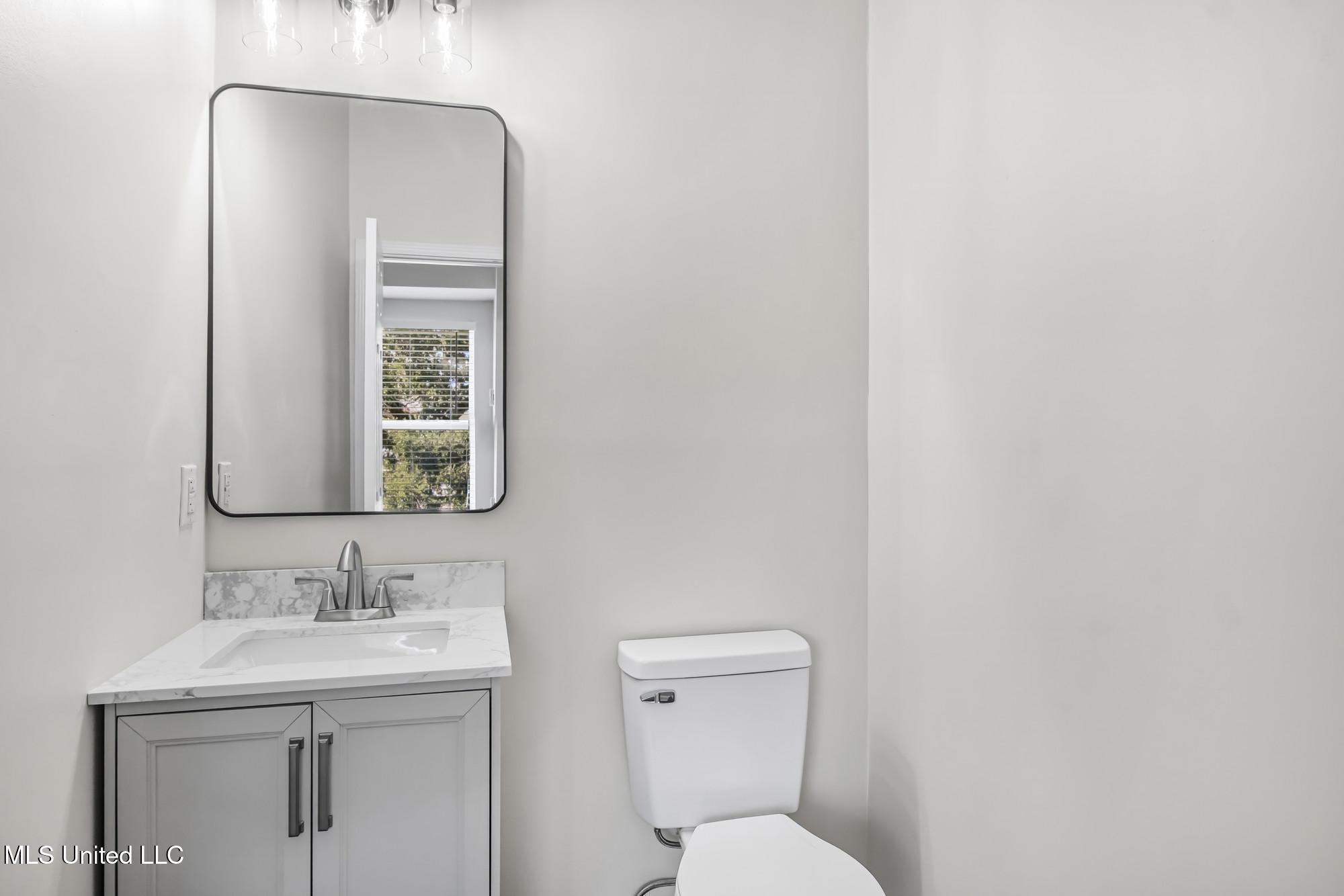 378 Howard Avenue Property Photo 11
