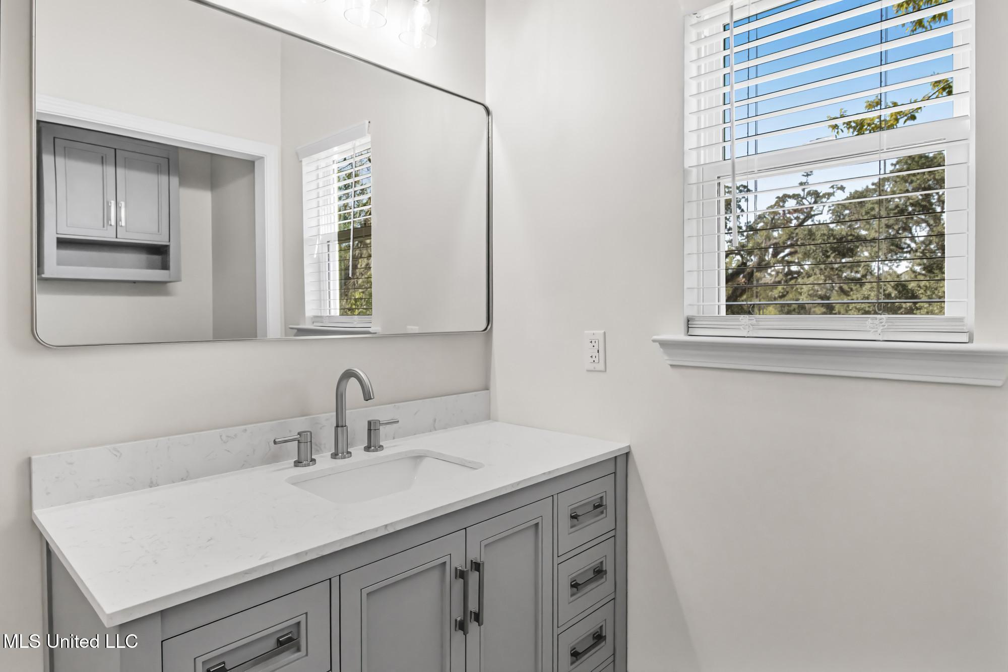 378 Howard Avenue Property Photo 14