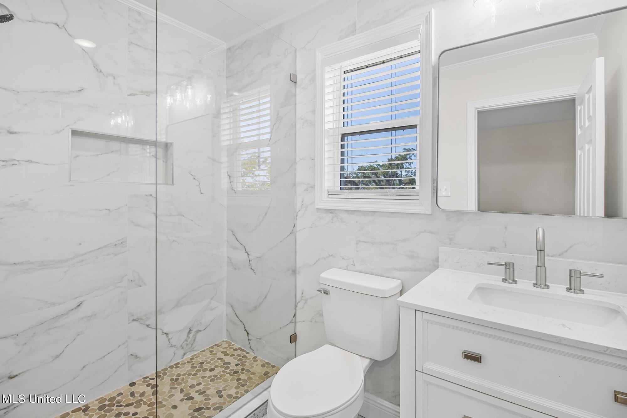 378 Howard Avenue Property Photo 18