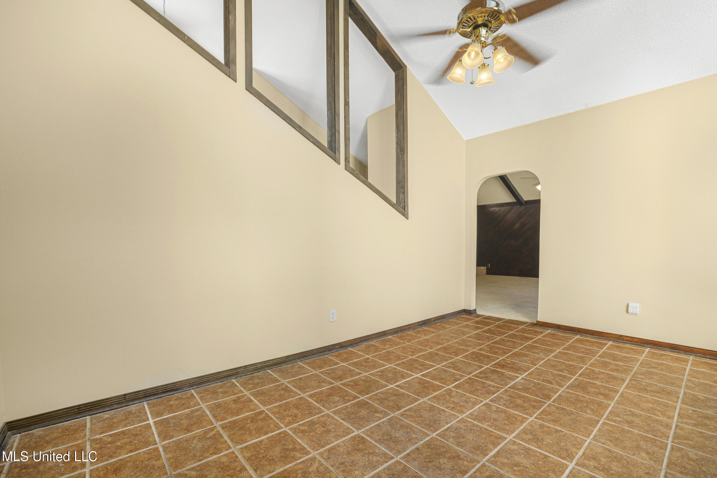 4409 Shadow Wood Circle Property Photo 12