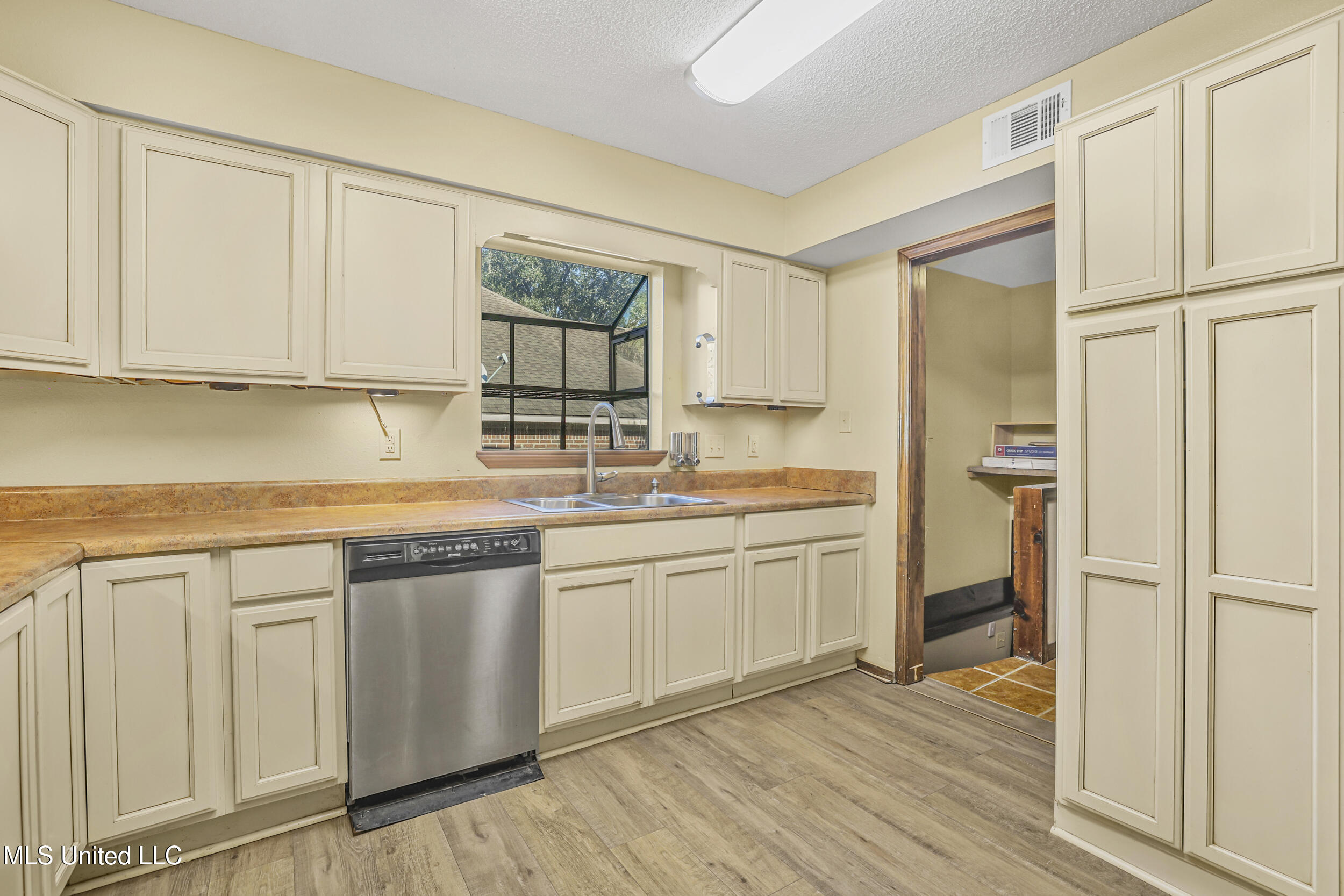 4409 Shadow Wood Circle Property Photo 20