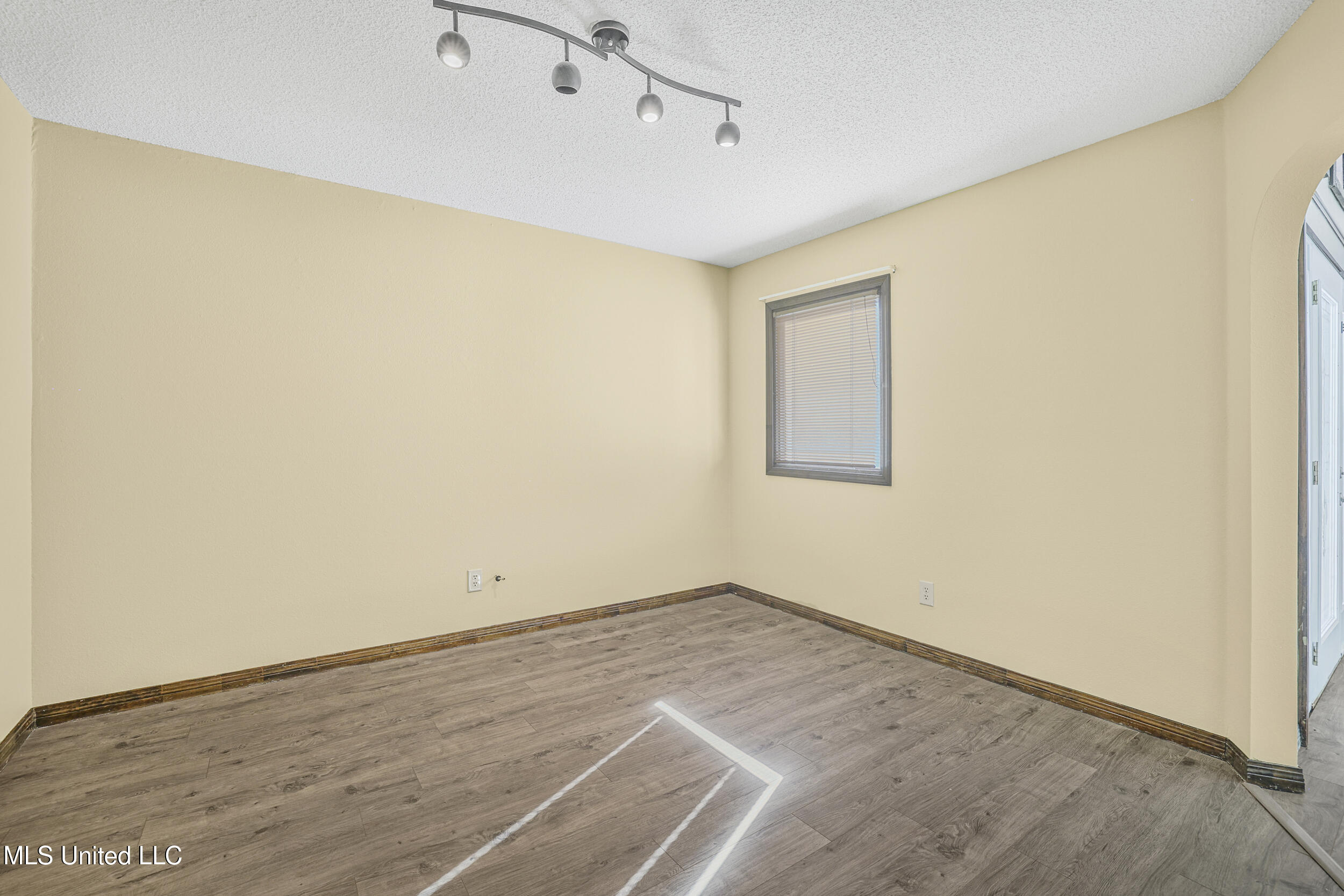 4409 Shadow Wood Circle Property Photo 24