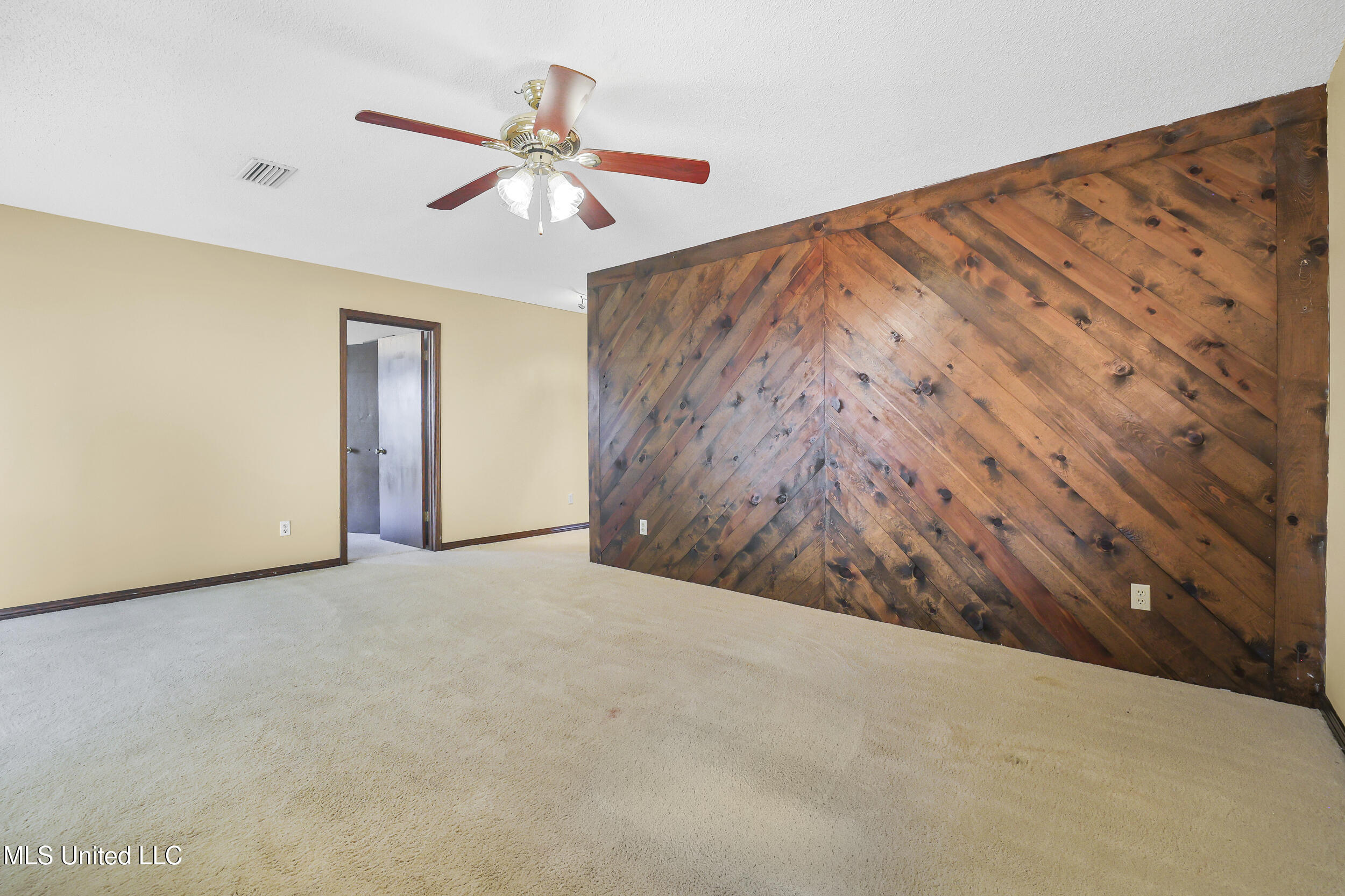 4409 Shadow Wood Circle Property Photo 26
