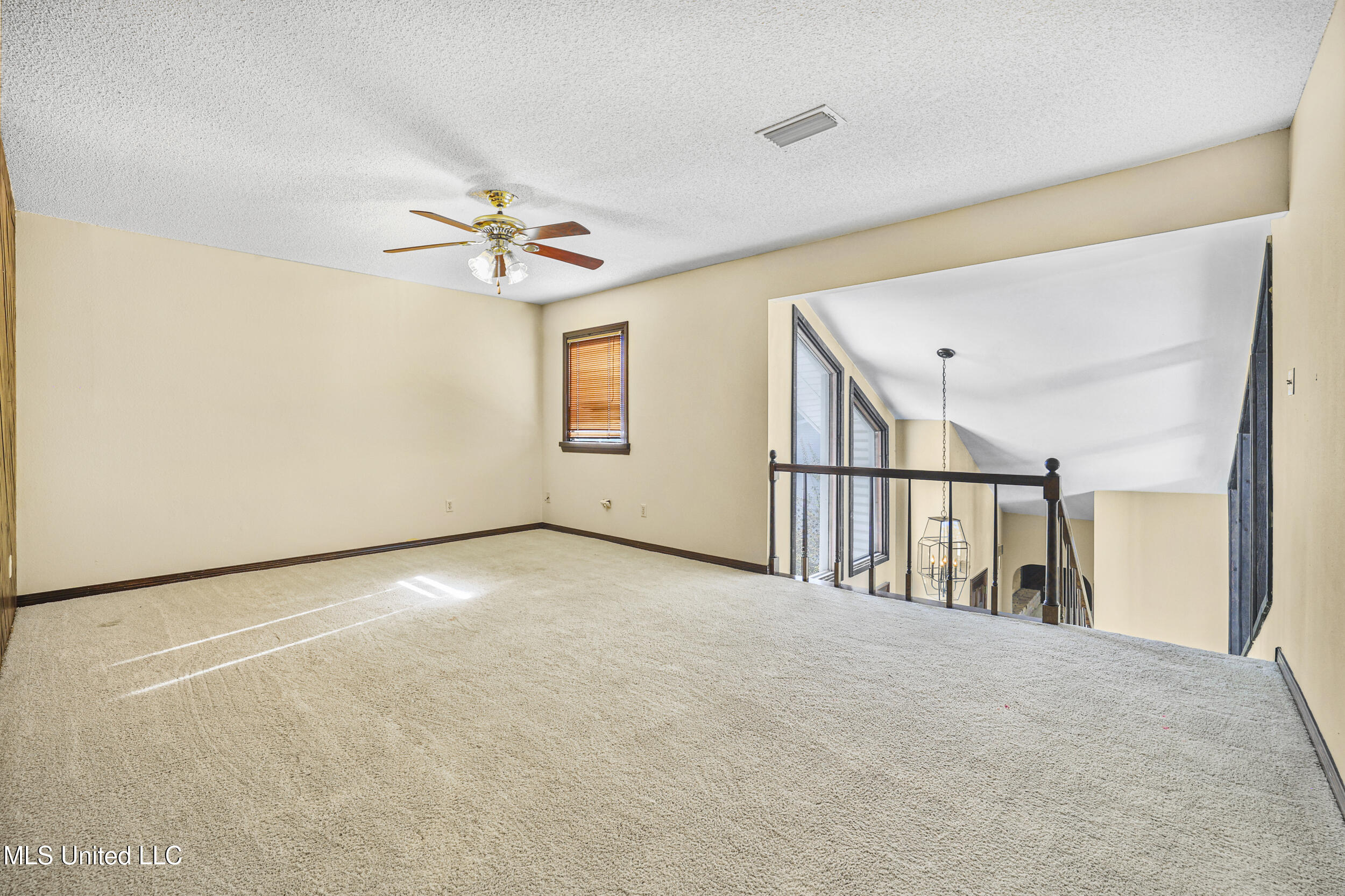 4409 Shadow Wood Circle Property Photo 28