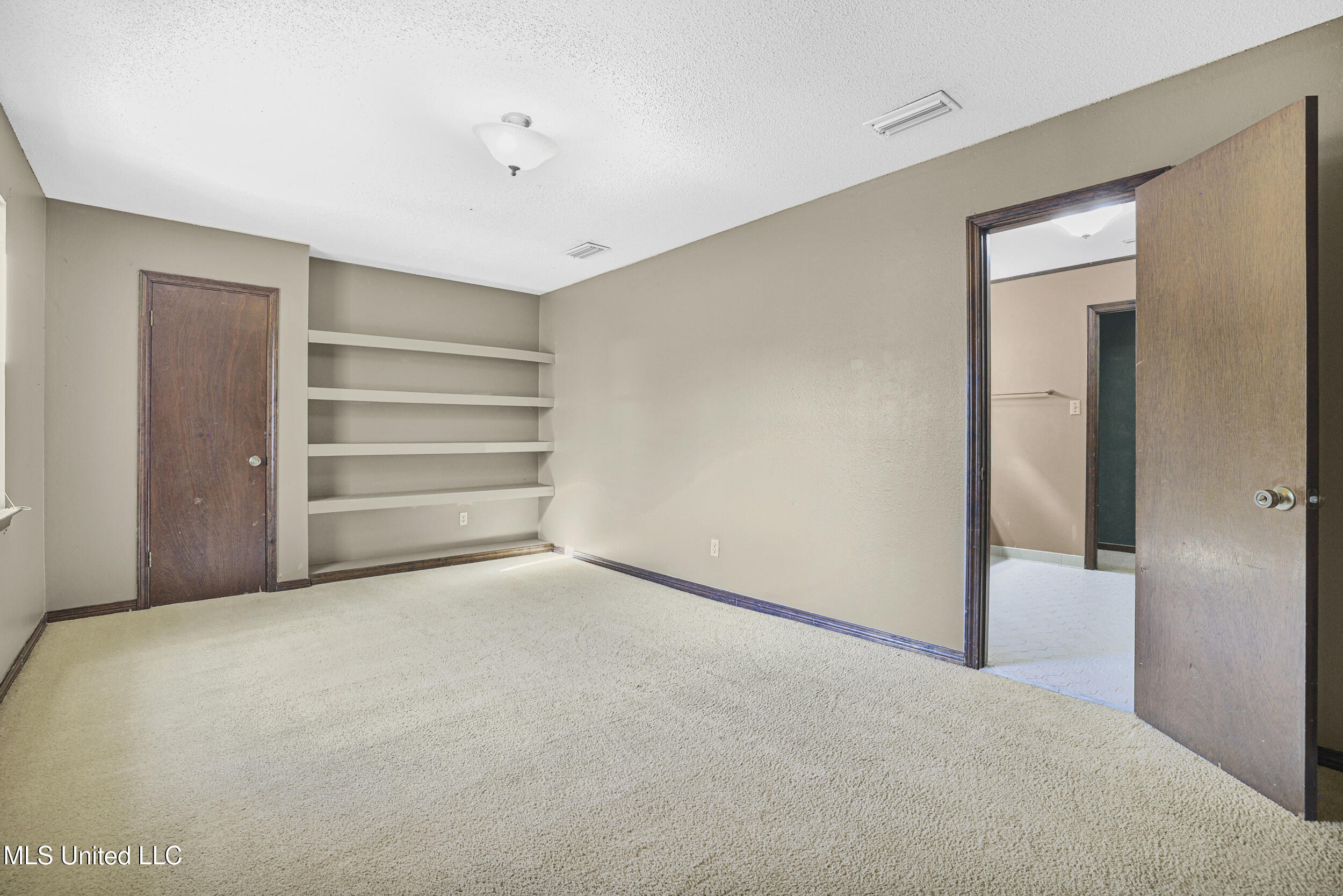 4409 Shadow Wood Circle Property Photo 35