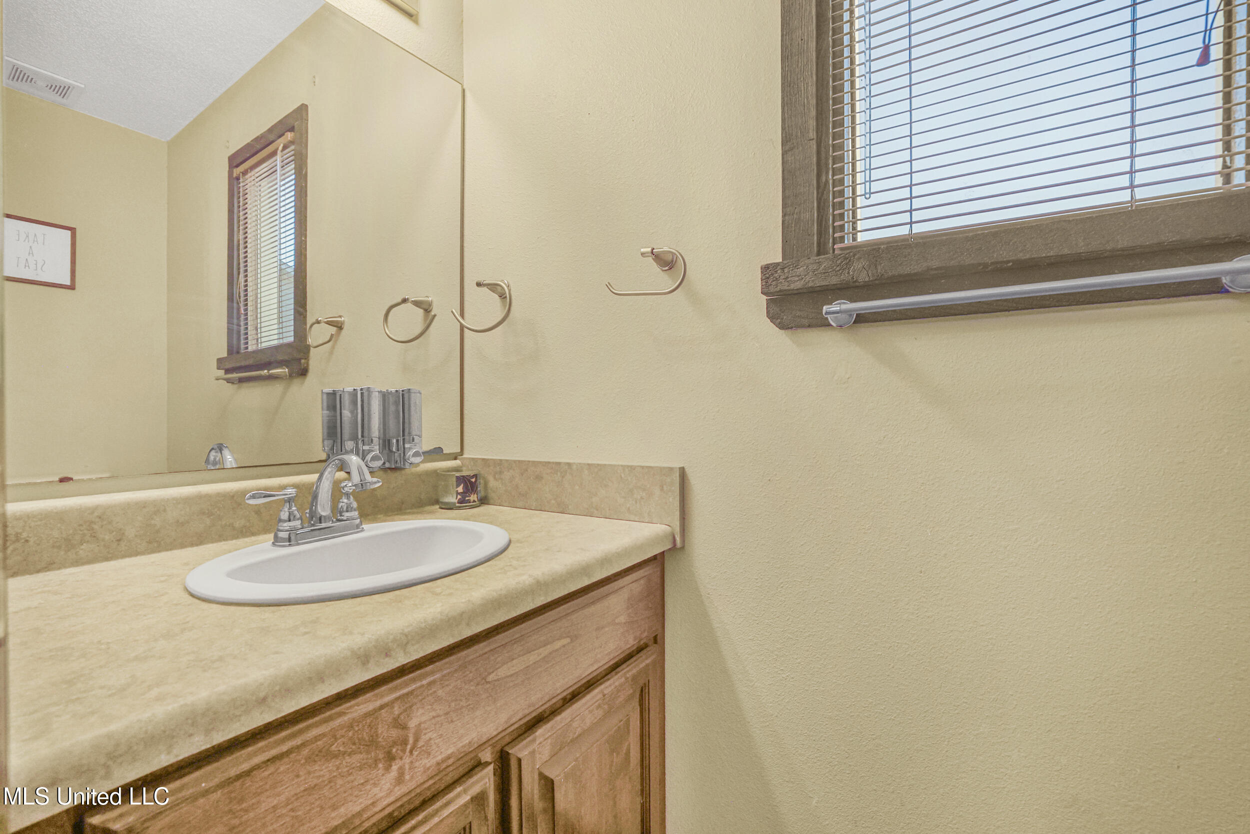 4409 Shadow Wood Circle Property Photo 41