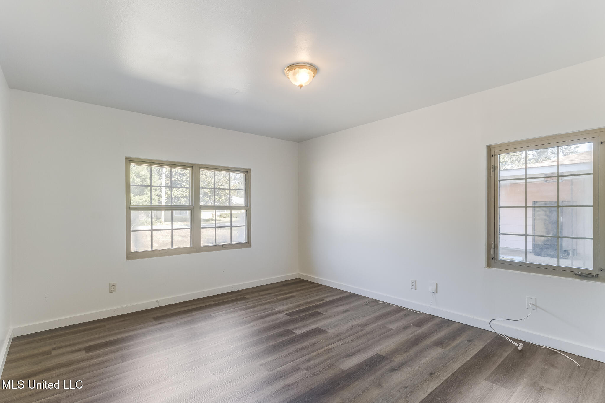 215 Ridgeway Drive Property Photo 12