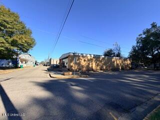 111 W Beers Street Property Photo 6