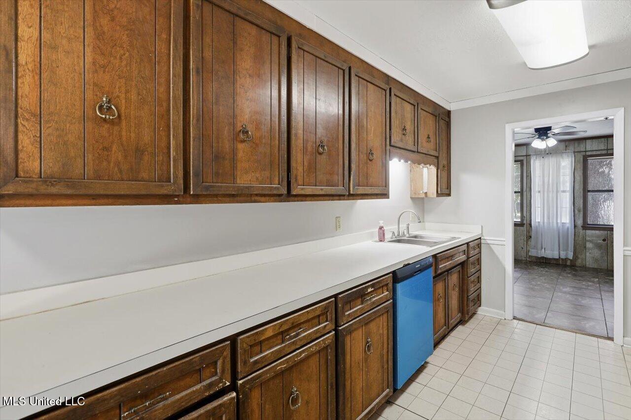 149 Oak Park Drive Property Photo 12