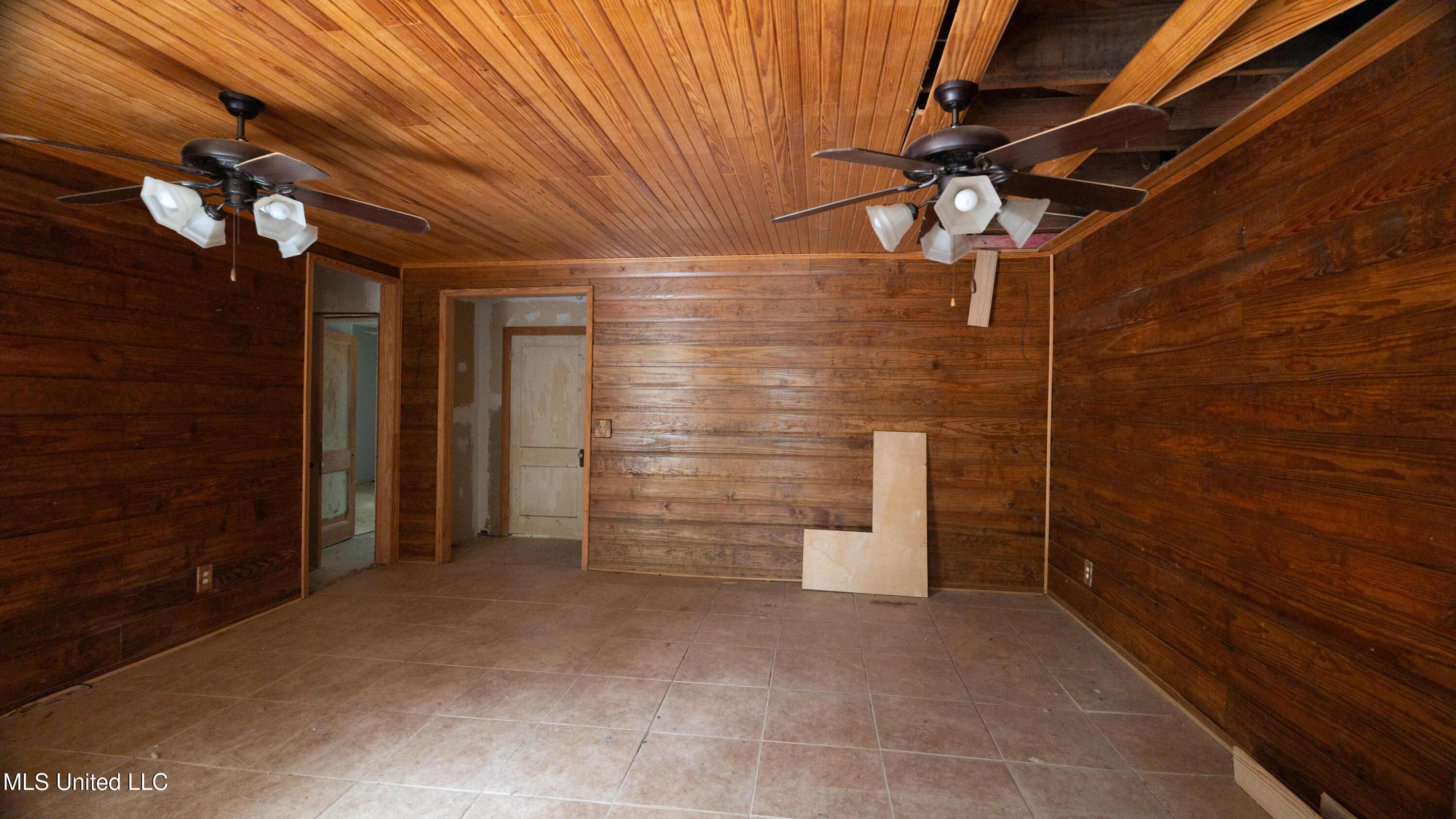 222 Byrd Road Property Photo 2