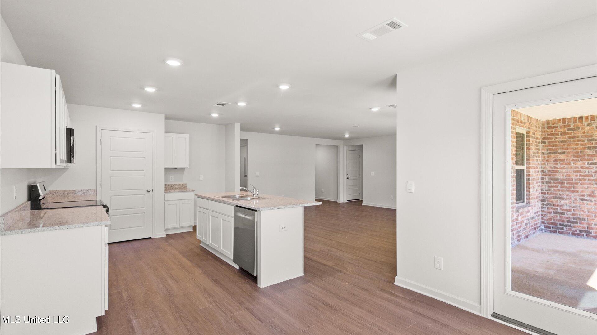 252 Raulston Drive Property Photo 10