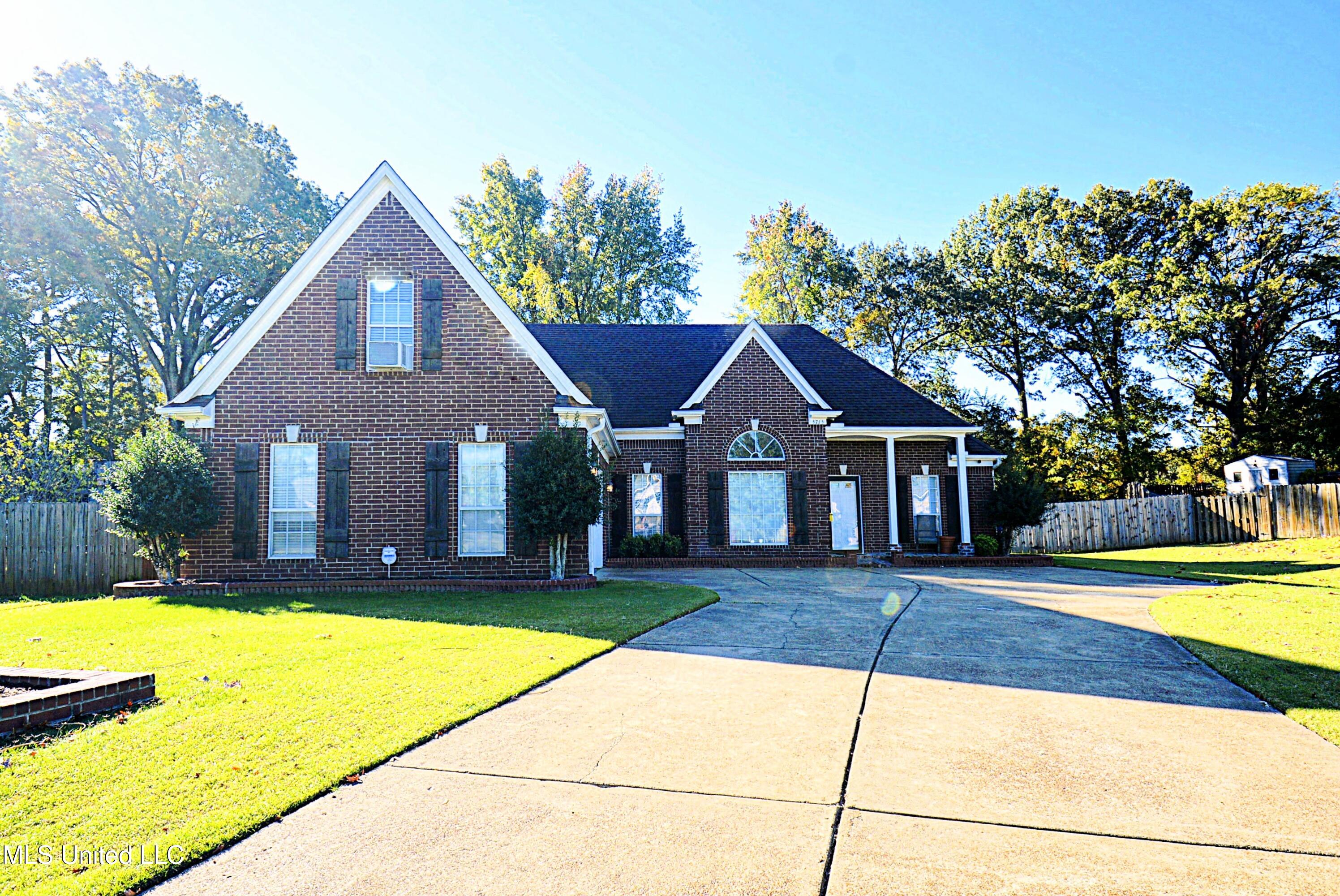 5715 Grove Lane Property Photo 1