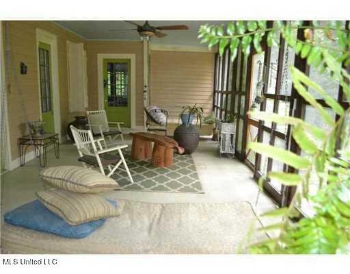 6502 Woodwards Bluff Property Photo 5