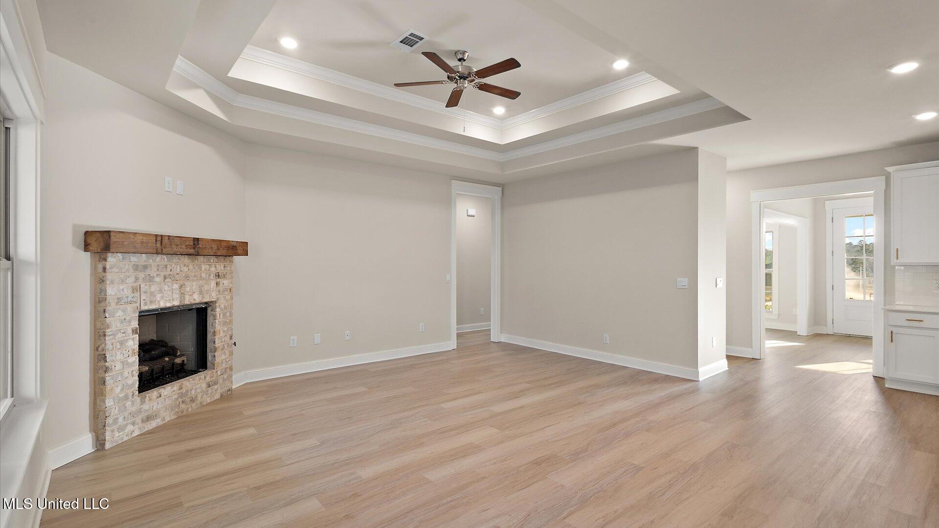 330 Cornerstone Crossing Property Photo 12