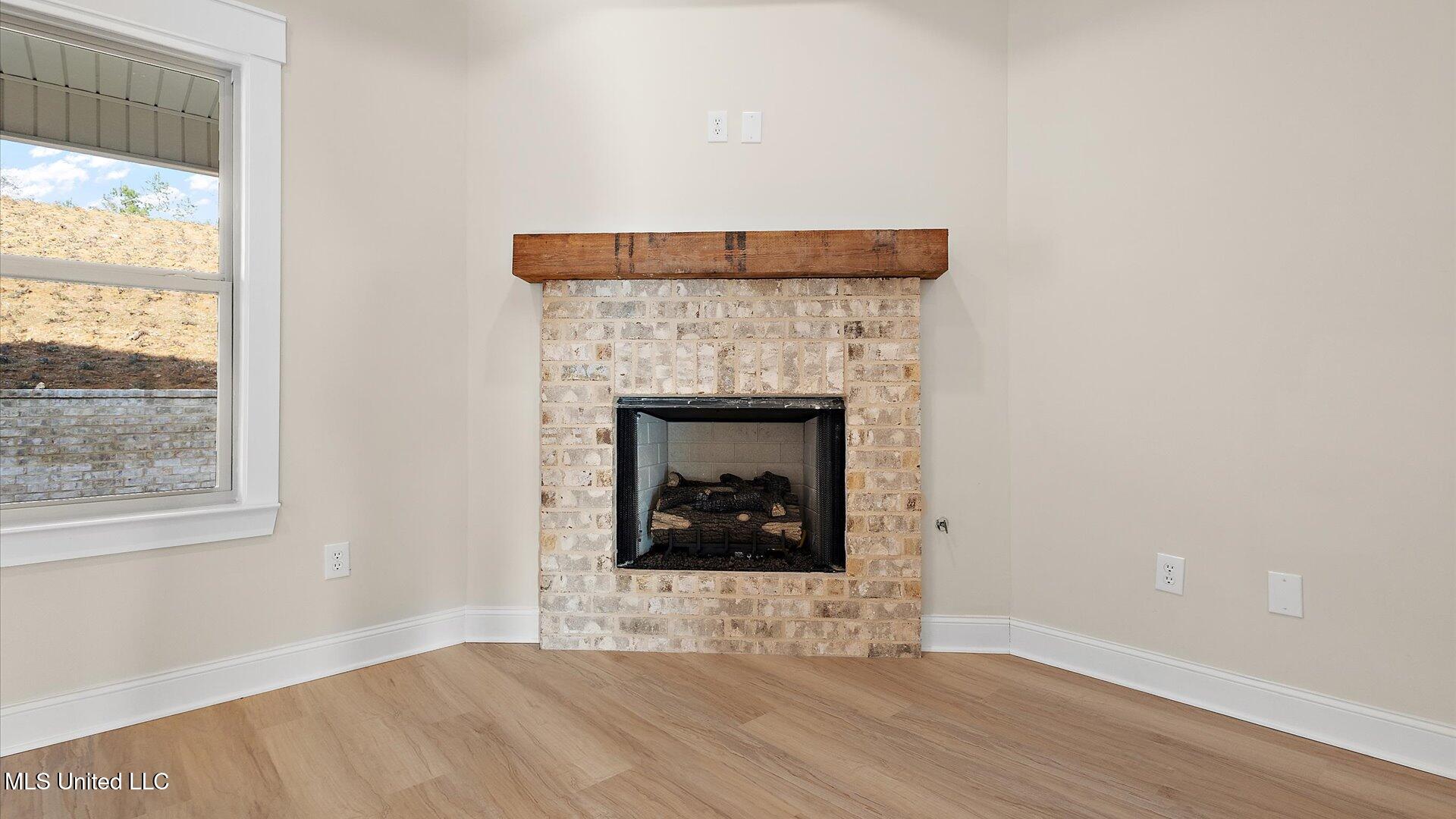 330 Cornerstone Crossing Property Photo 14