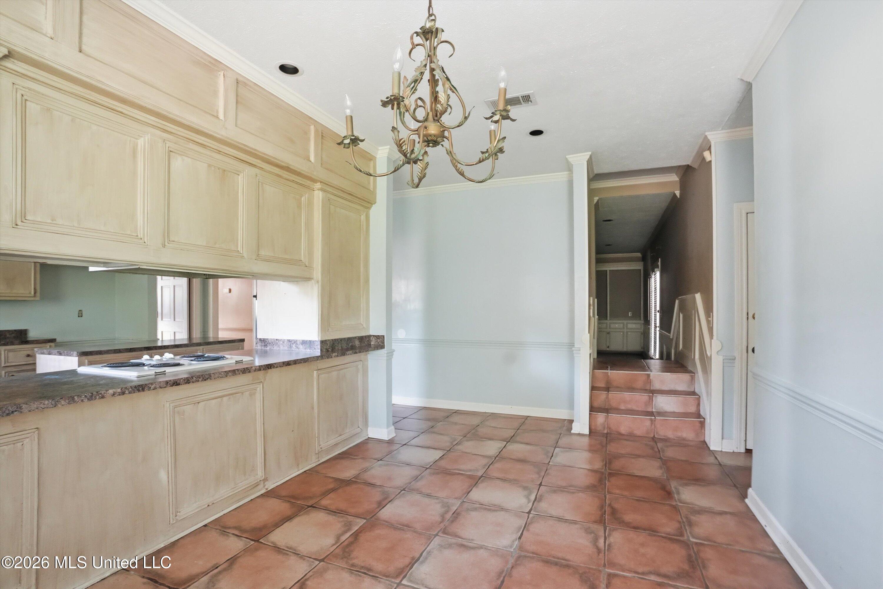 43 S Crownpointe Drive Property Photo 15