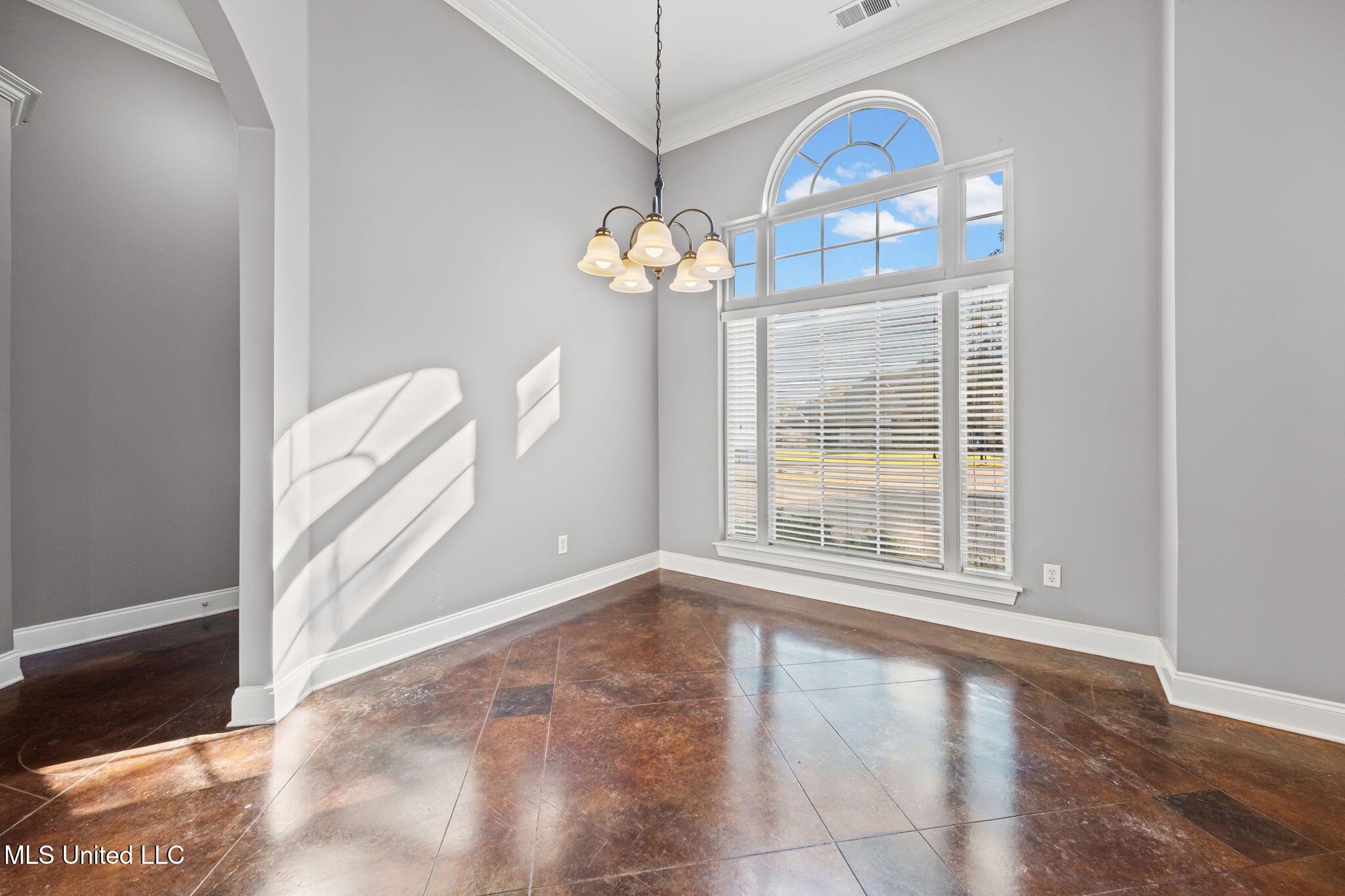3310 Forest Bend Drive Property Photo 6