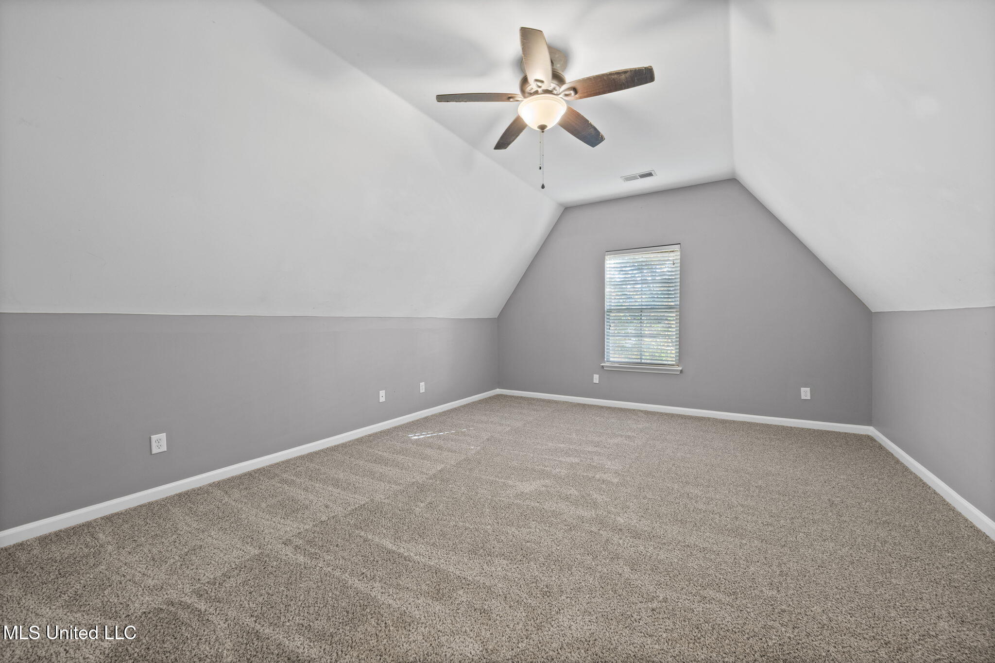 3310 Forest Bend Drive Property Photo 24