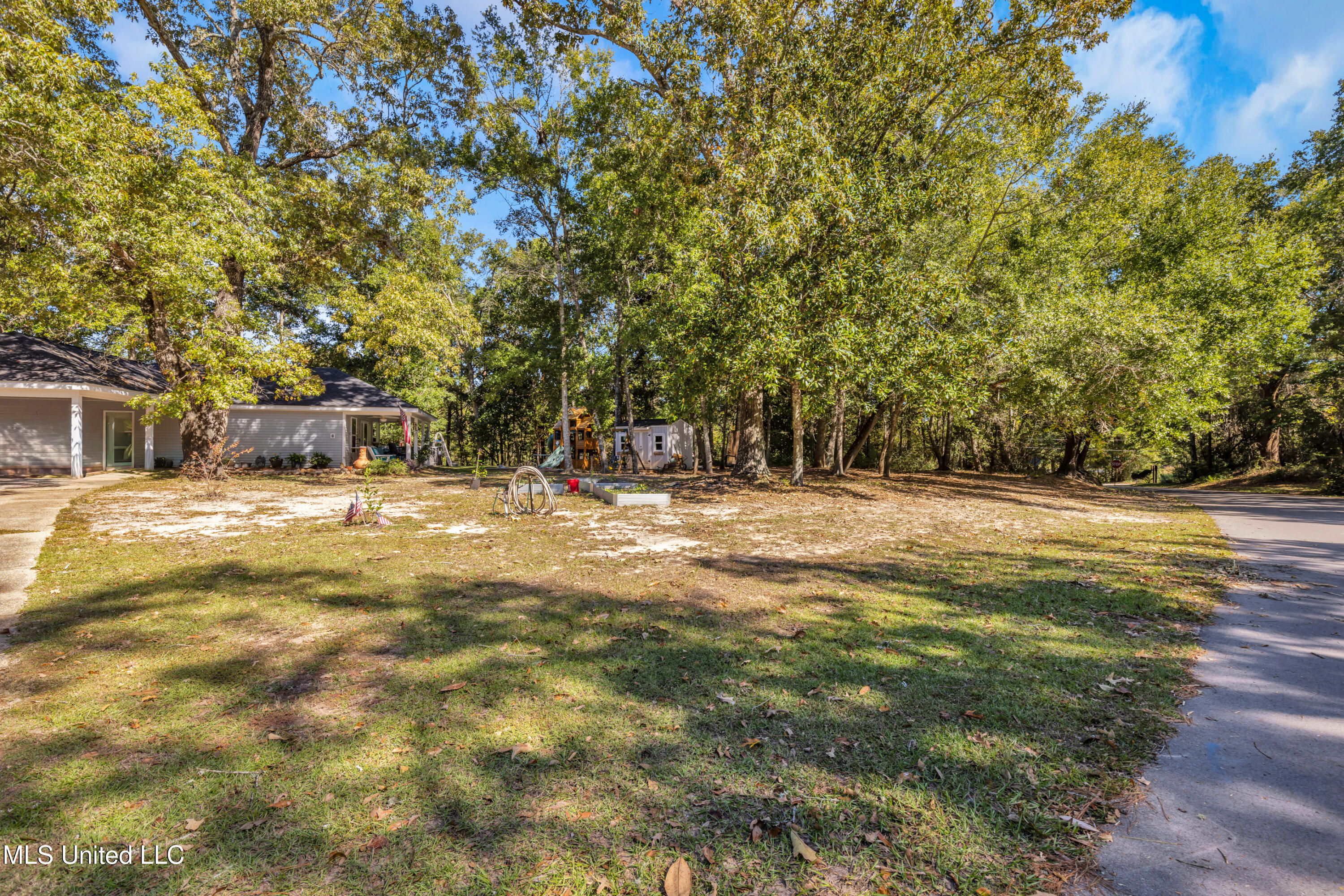 1613 Fairhaven Drive Property Photo 90
