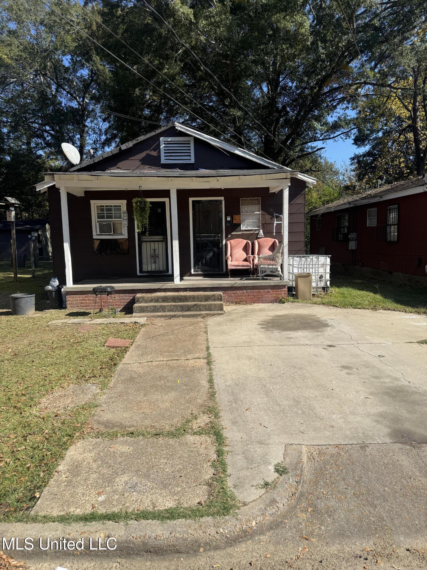 2218 Mobile Avenue