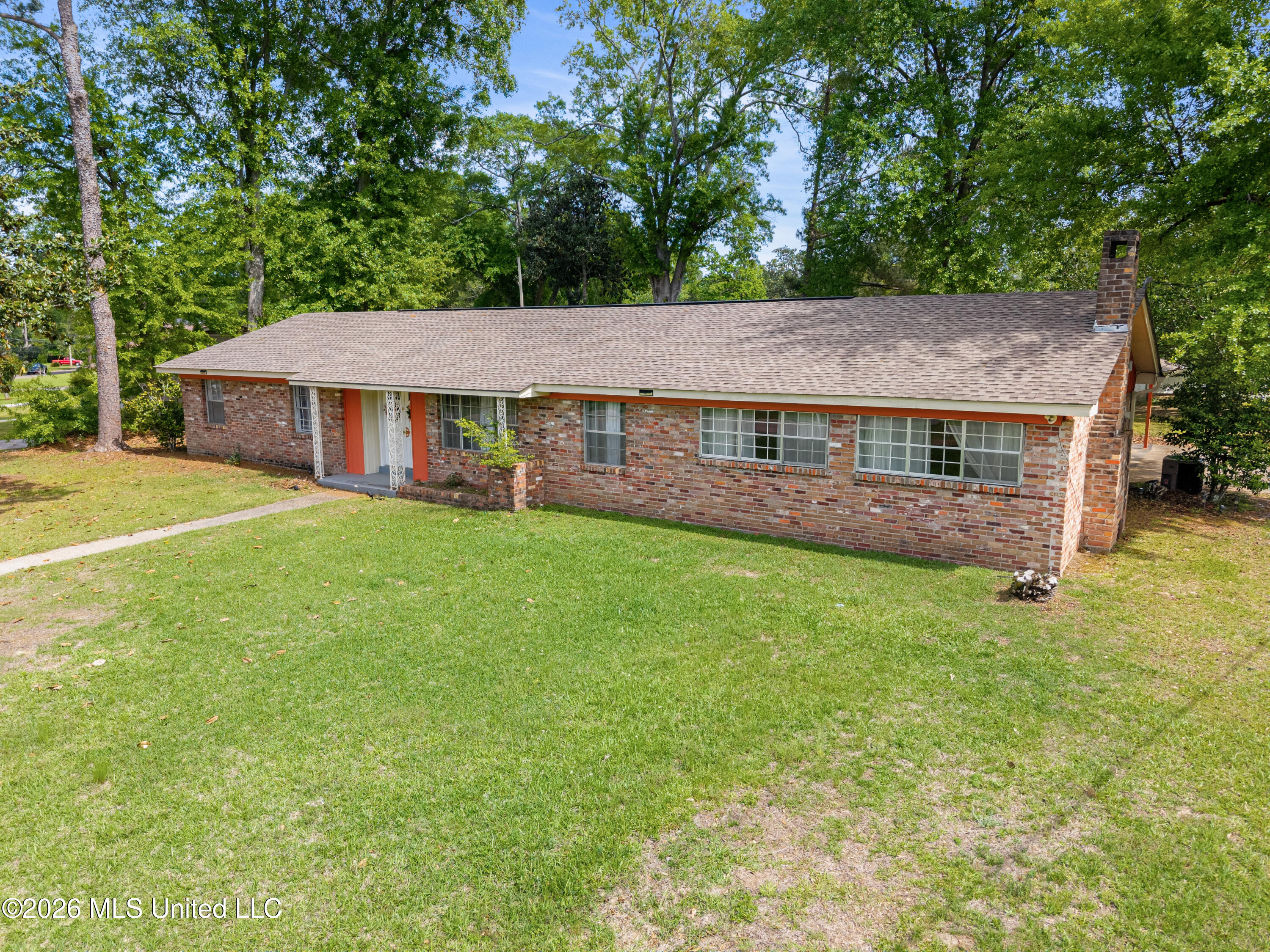2816 Williamsburg Road Property Photo 1