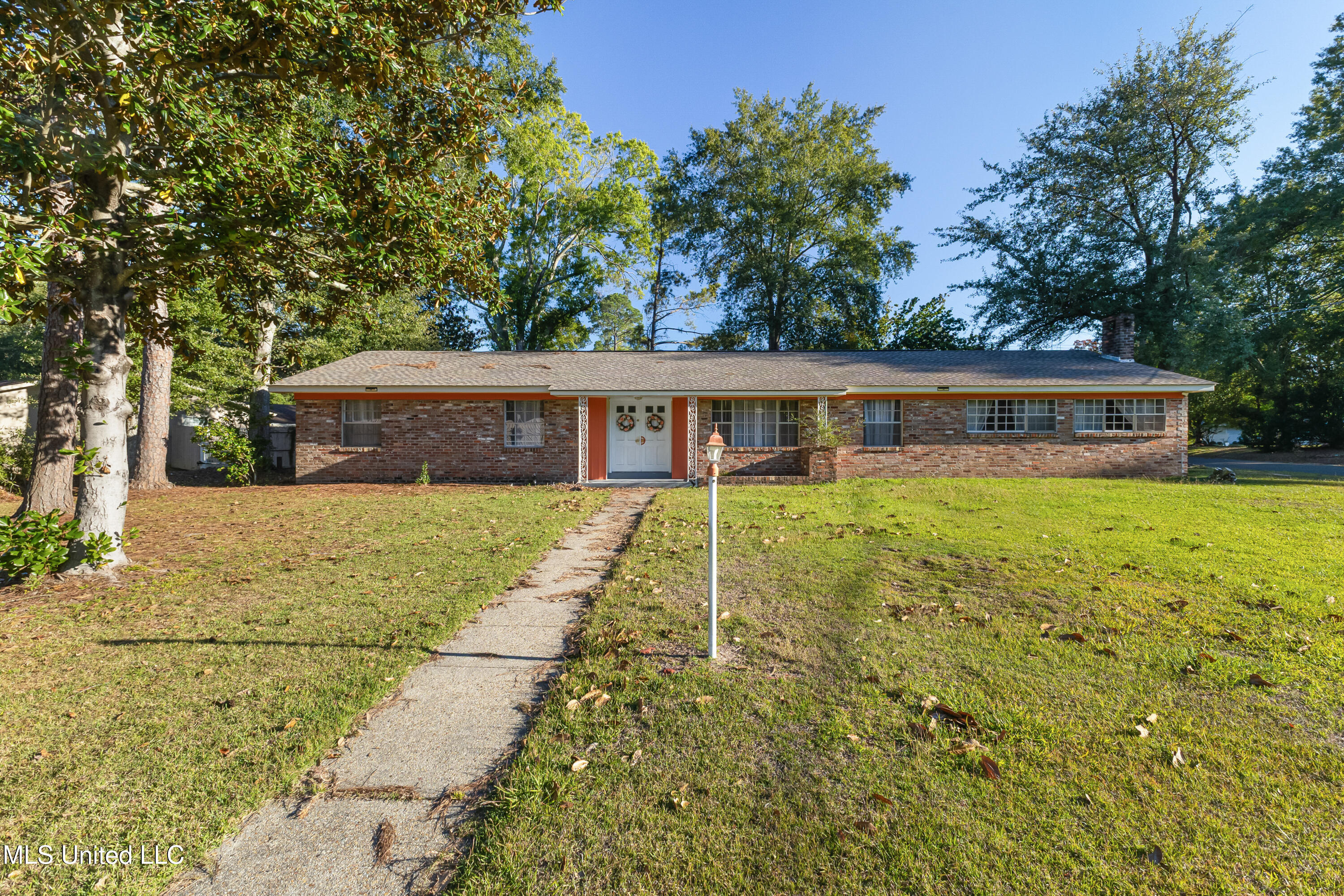 2816 Williamsburg Road Property Photo 2