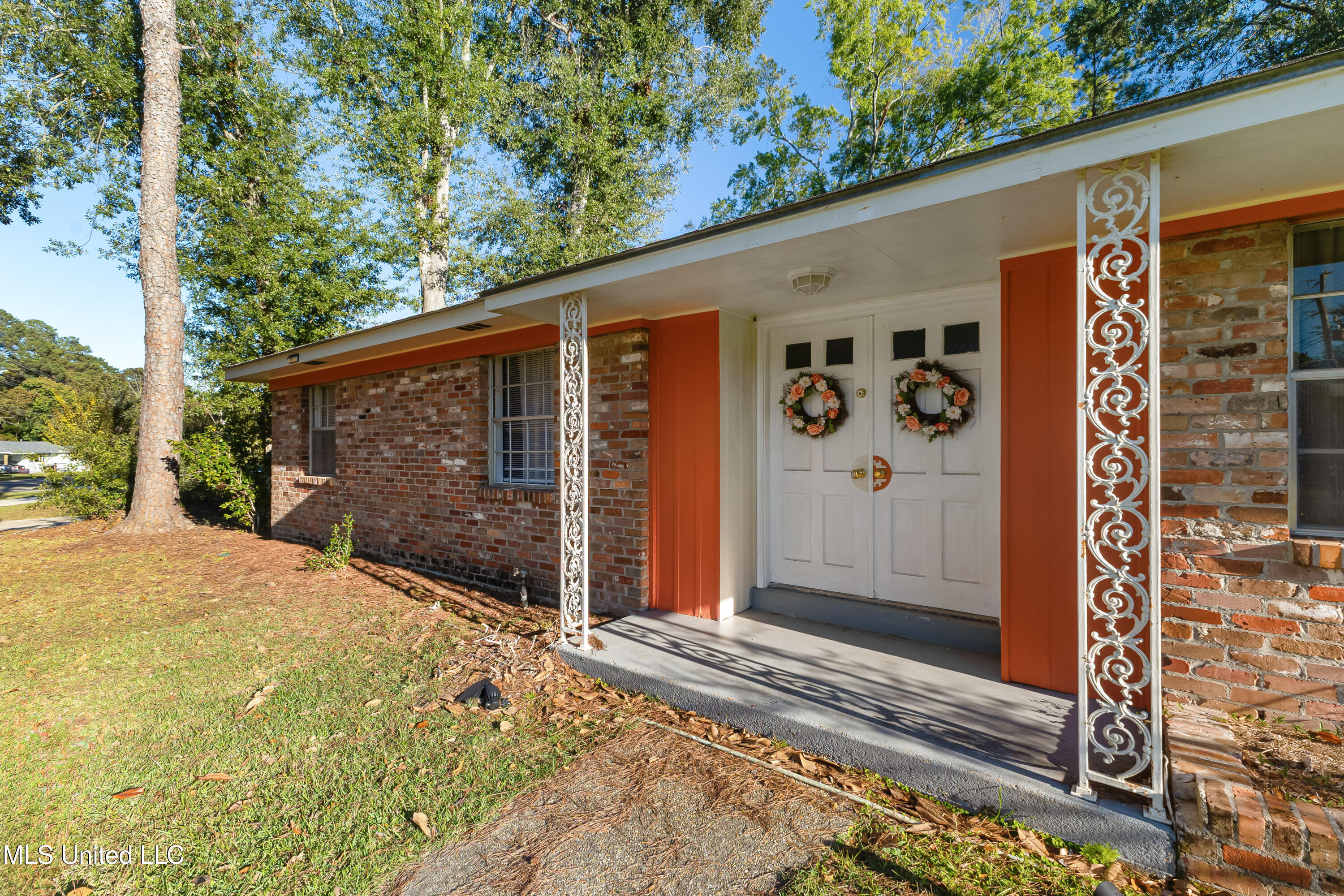 2816 Williamsburg Road Property Photo 4