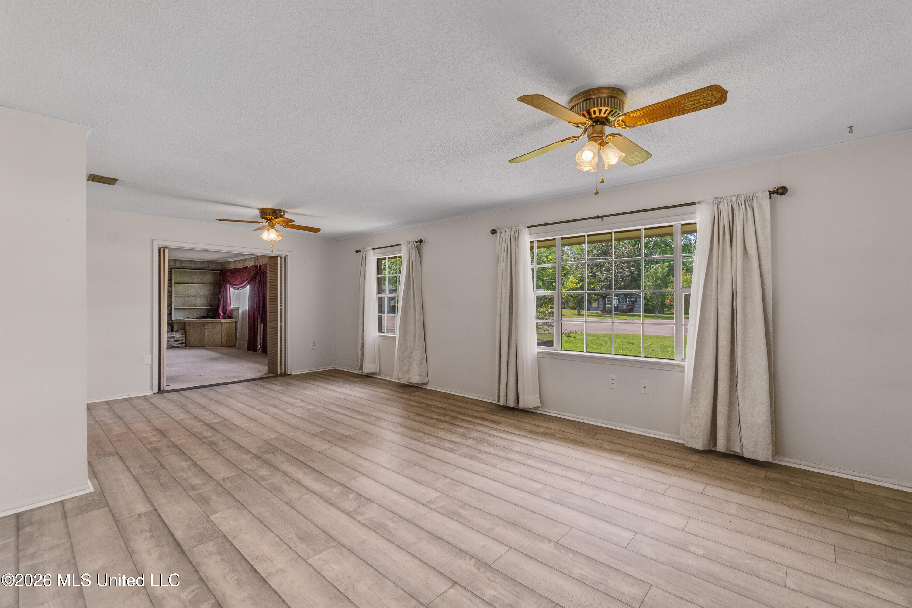 2816 Williamsburg Road Property Photo 5