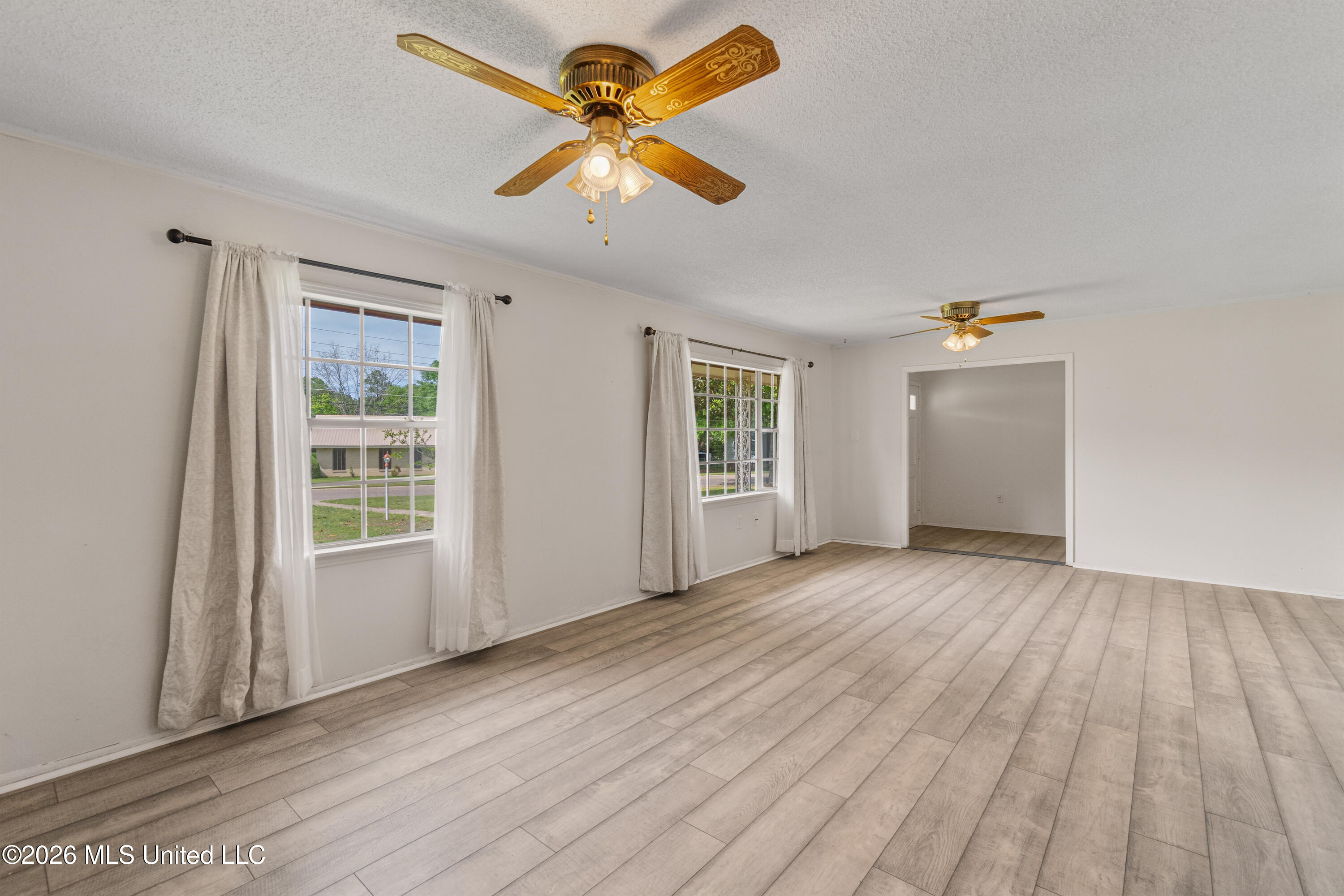 2816 Williamsburg Road Property Photo 6