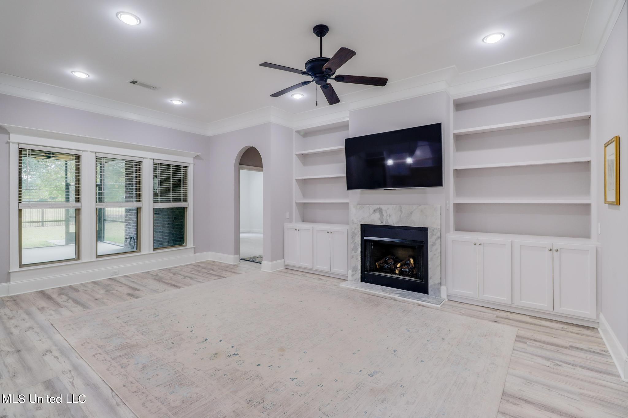 7368 N Aberdeen Drive Property Photo 6