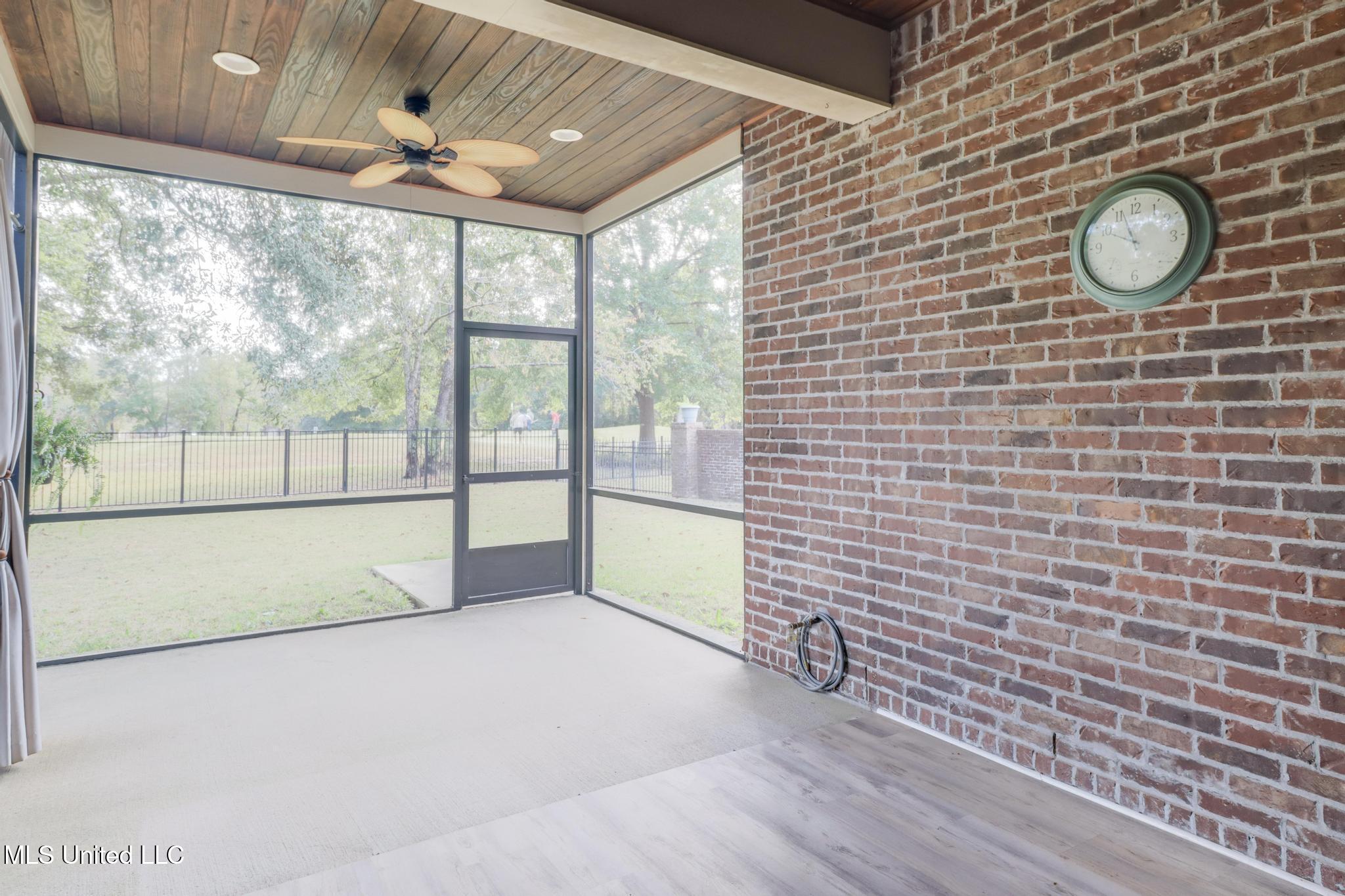 7368 N Aberdeen Drive Property Photo 38