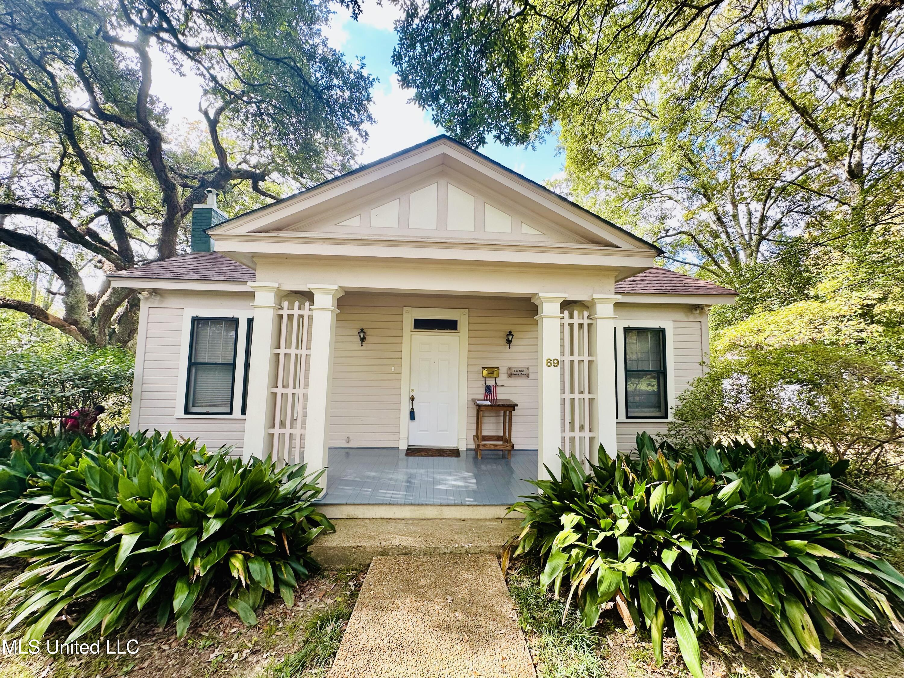 69 Linden Drive Property Photo 1