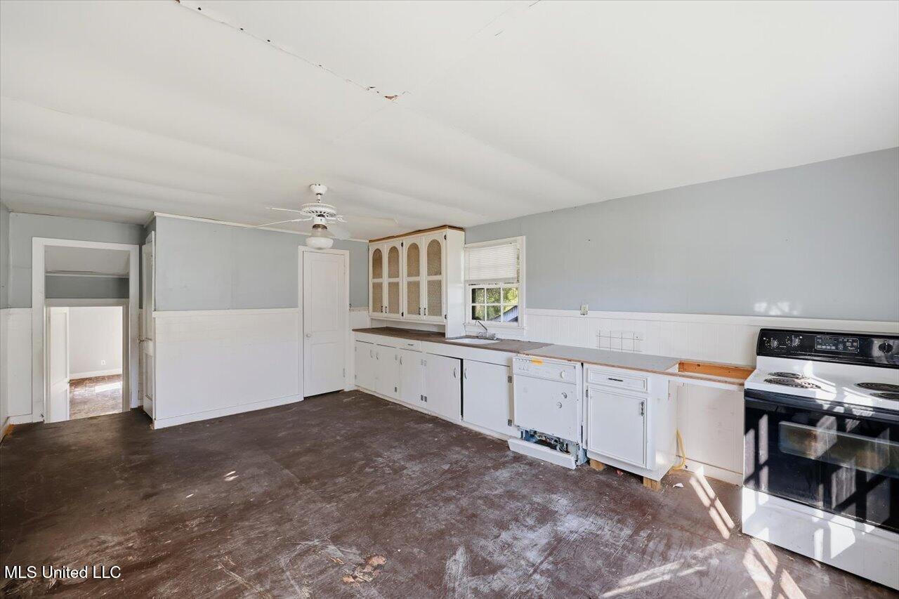 213 E Madison Street Property Photo 27