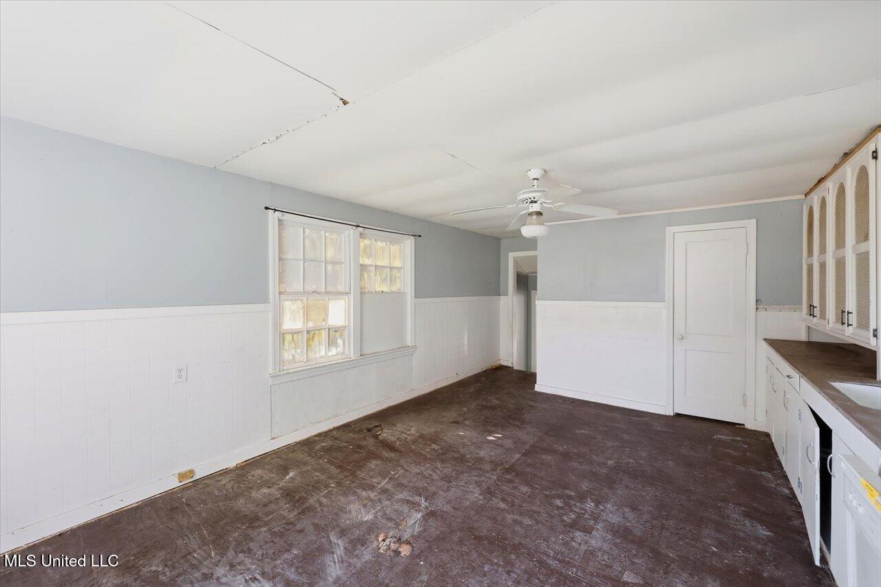 213 E Madison Street Property Photo 28