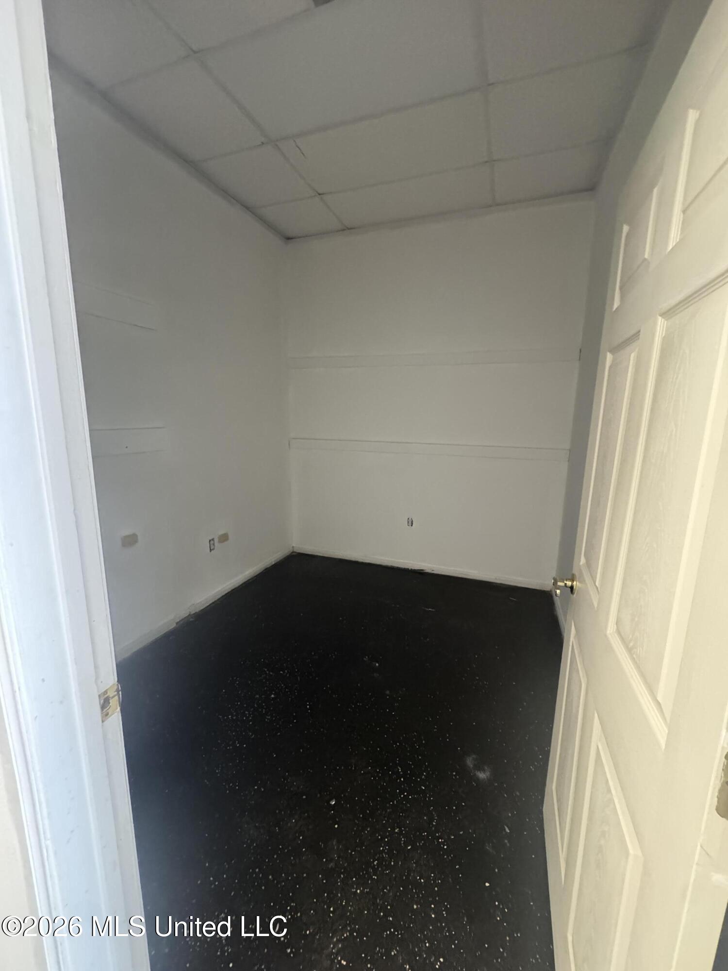 380 Pass Road Property Photo 8