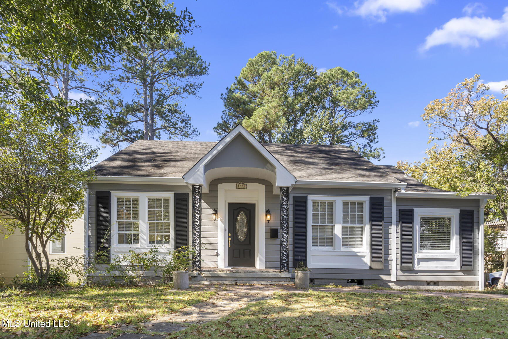 1831 Howard Street Property Photo 1