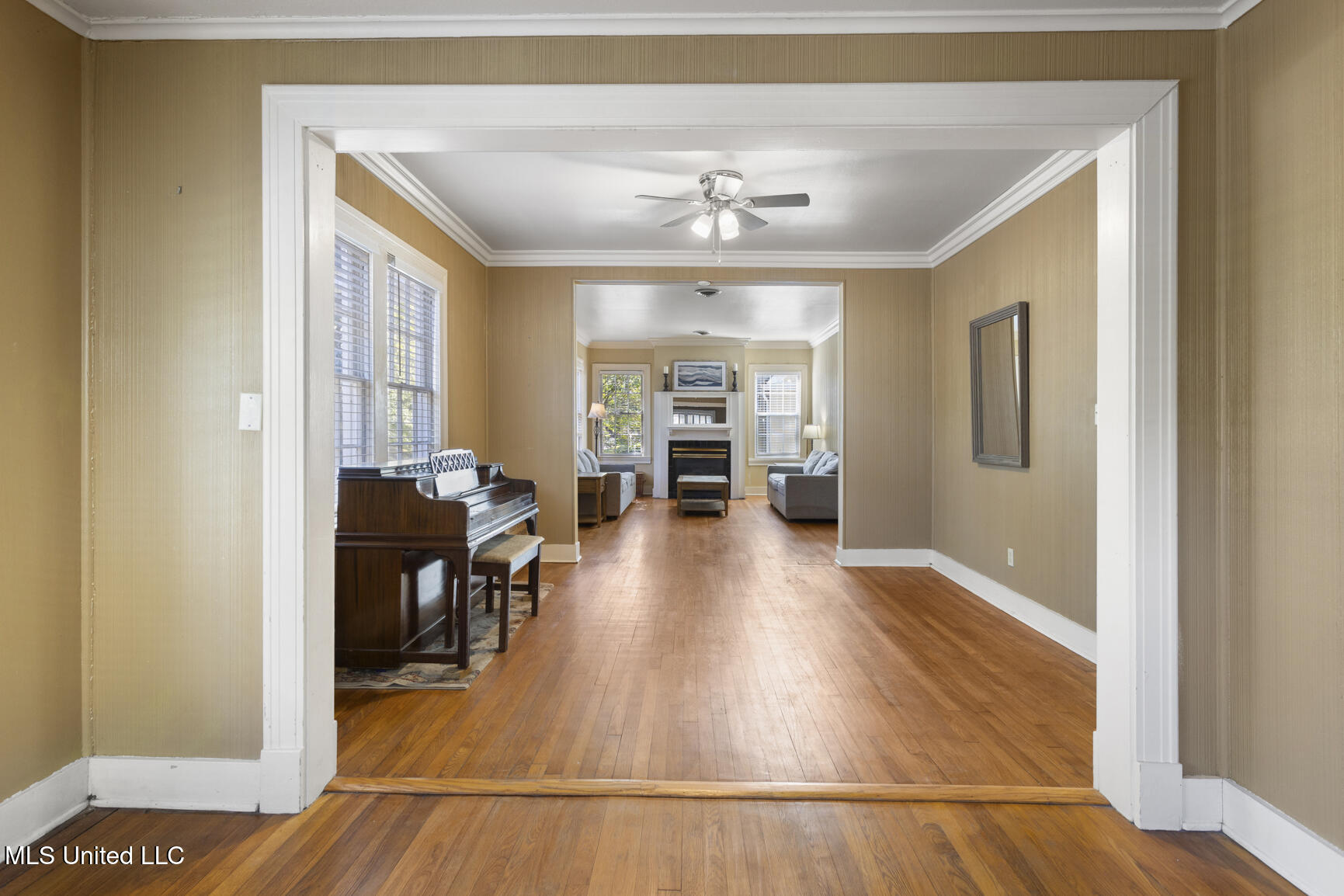 1831 Howard Street Property Photo 11