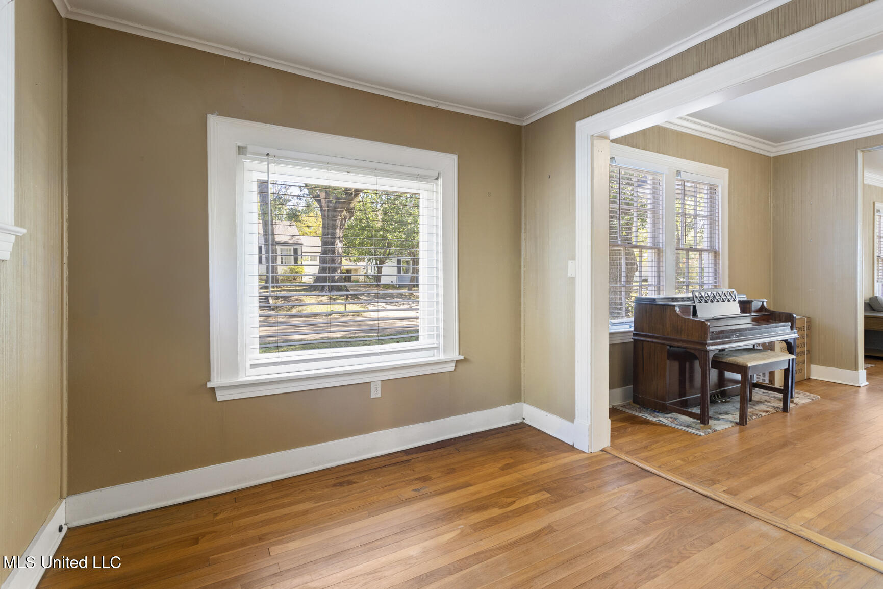1831 Howard Street Property Photo 12