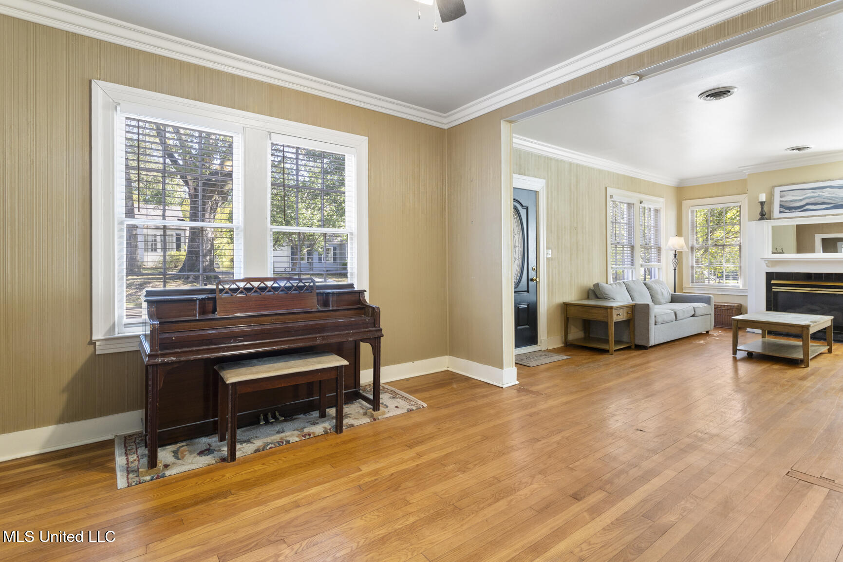 1831 Howard Street Property Photo 13