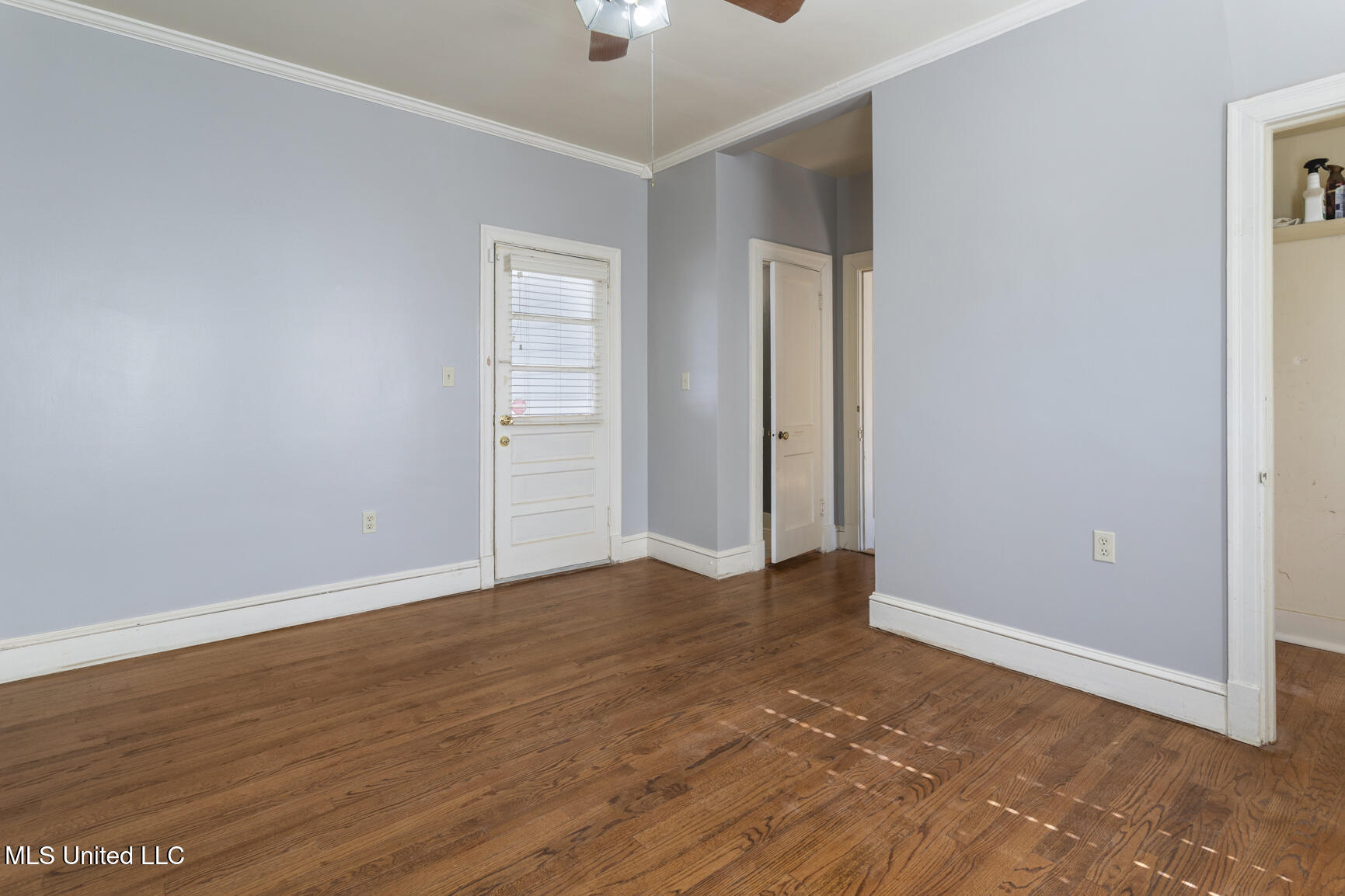 1831 Howard Street Property Photo 25