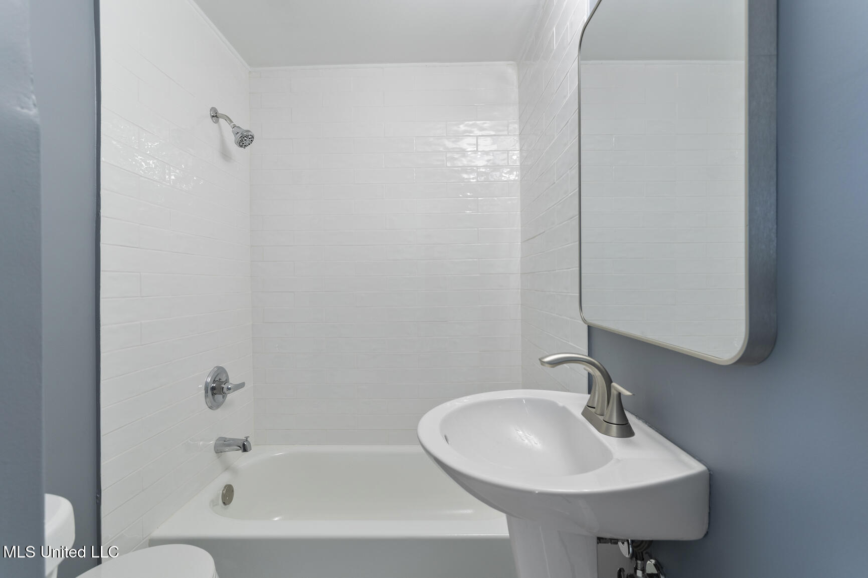 1831 Howard Street Property Photo 27