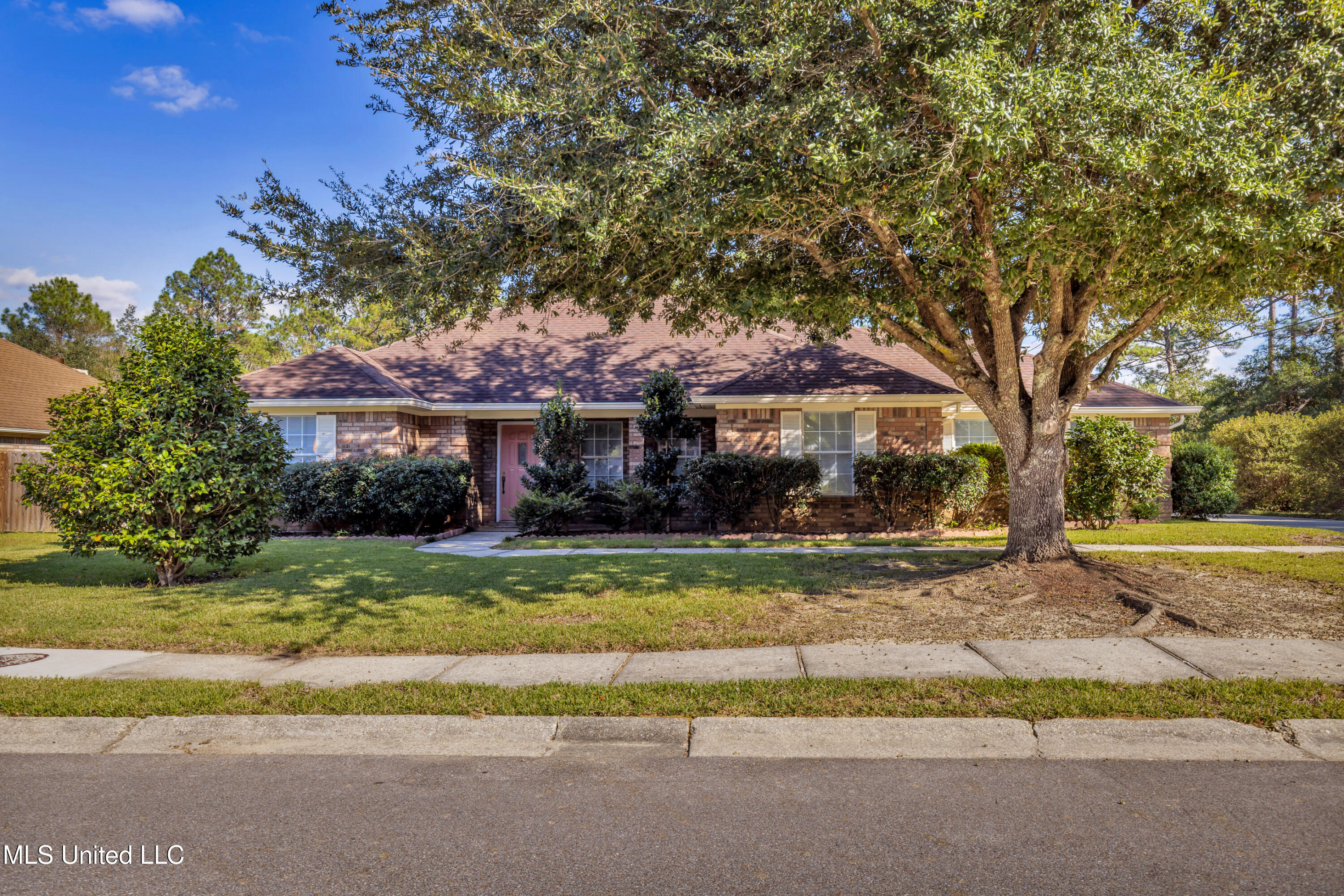 13400 Tara Hills Drive Property Photo 1