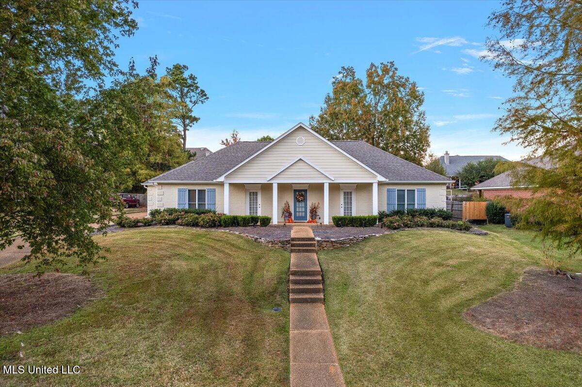 124 Trace Cove Drive Property Photo 1