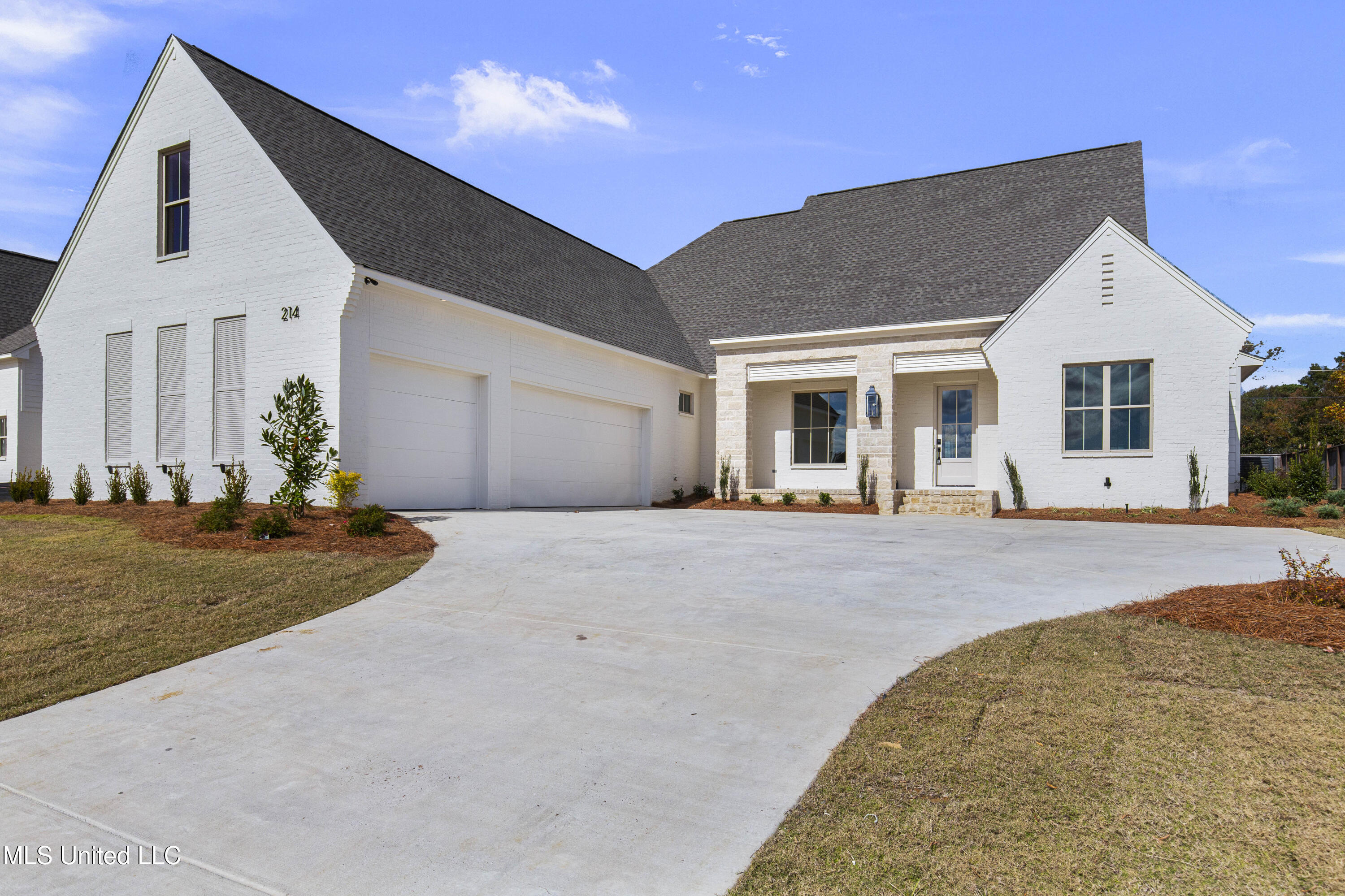 214 Parke Drive Property Photo 4