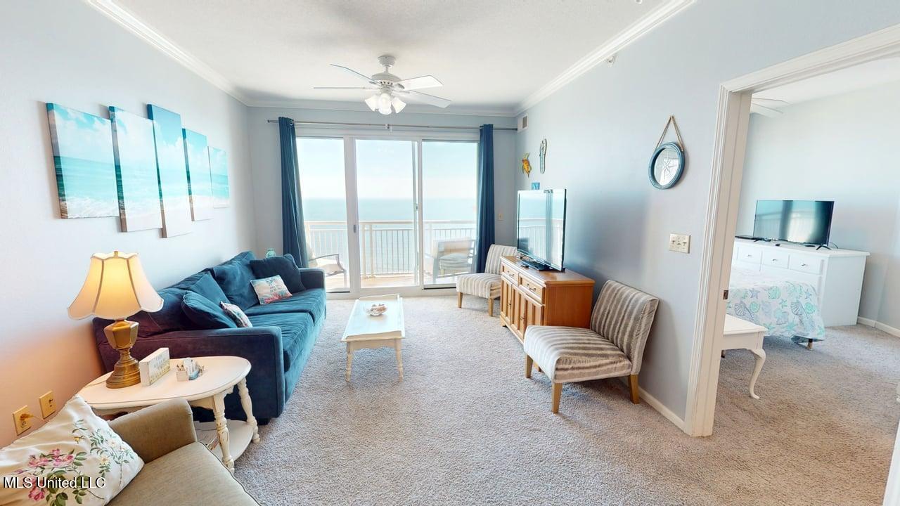2228 Beach Drive Property Photo 4
