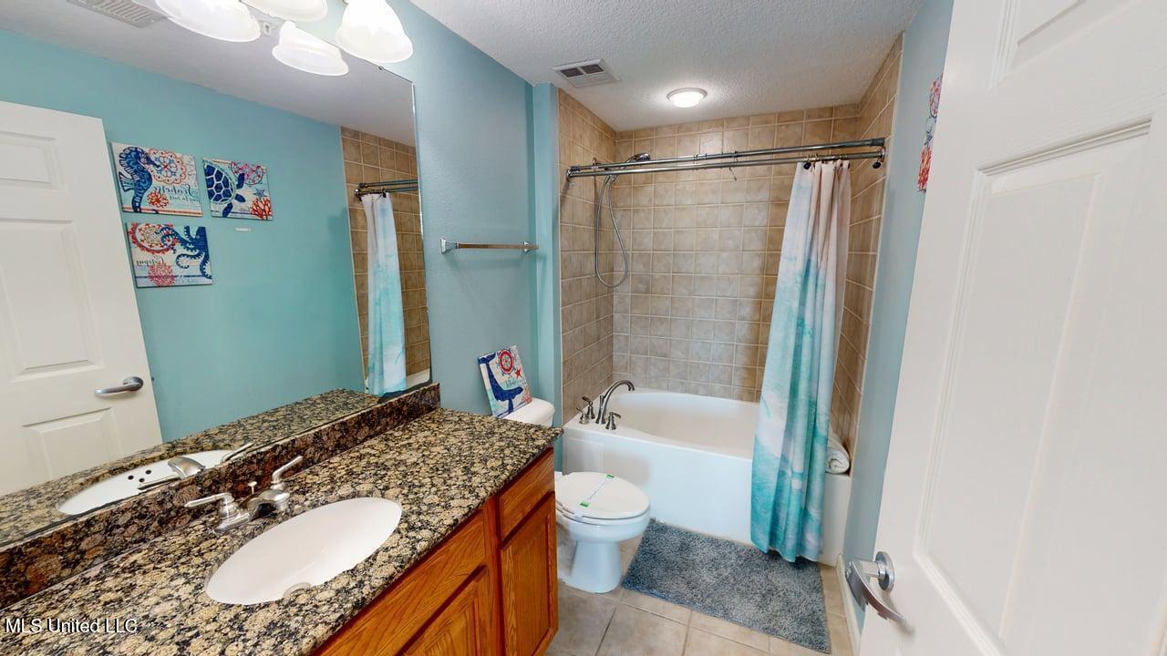 2228 Beach Drive Property Photo 7