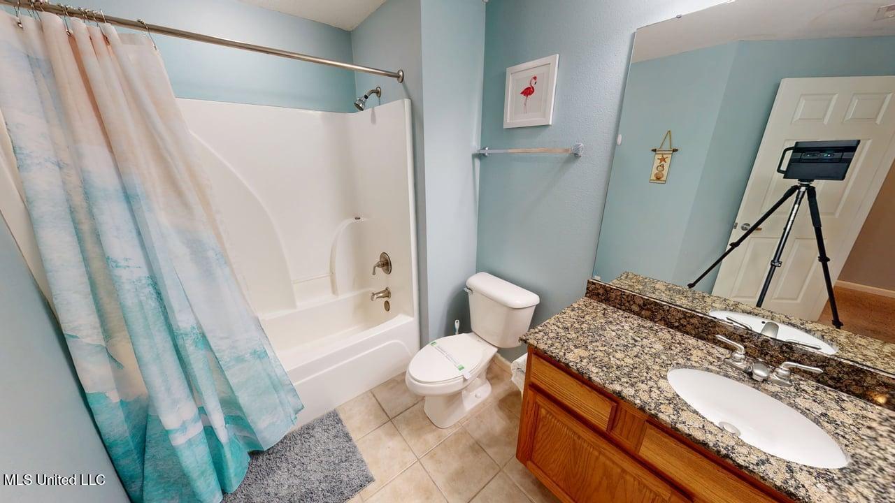 2228 Beach Drive Property Photo 12